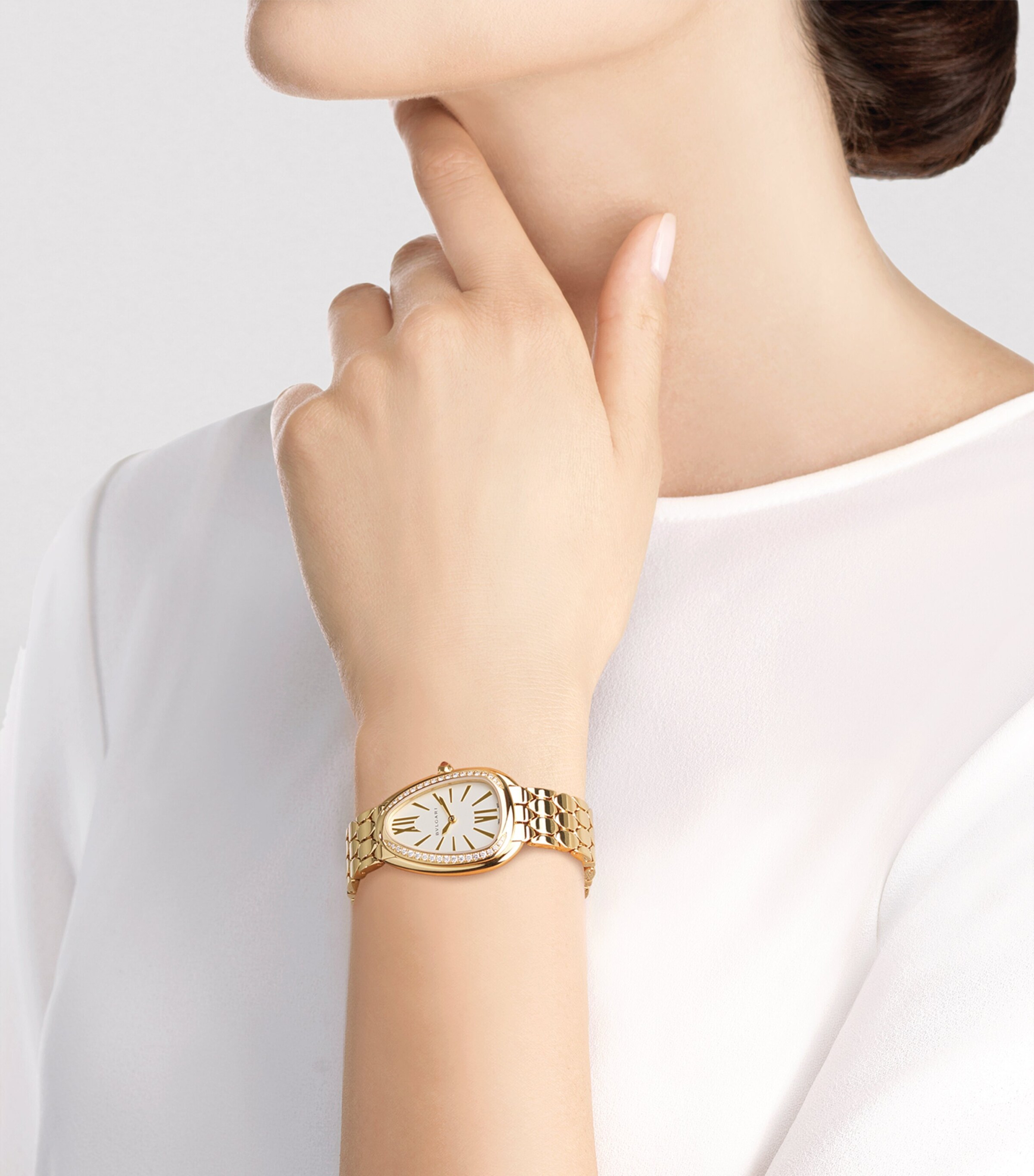 Bvlgari Yellow Gold and Diamond Serpenti Seduttori Watch 33mm White Image 4