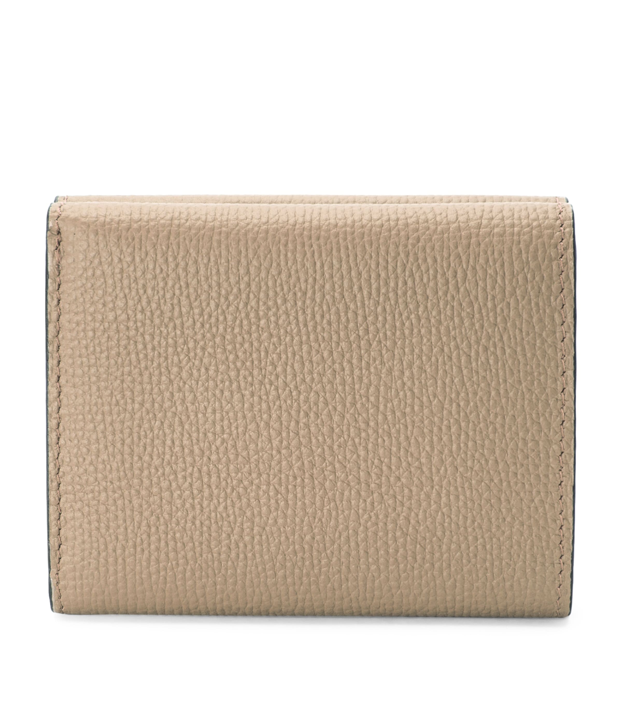 LOEWE ベージュ 三つ折り財布　ANAGRAM TRIFOLD WALLET LOEWE Anagram textured-leather wallet | NET-A-PORTER