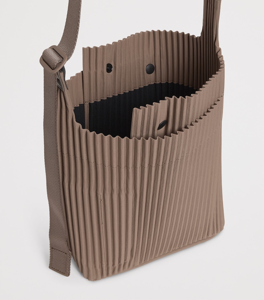Pleated Utility Shoulder Bag 19 - GREIGE Image 4
