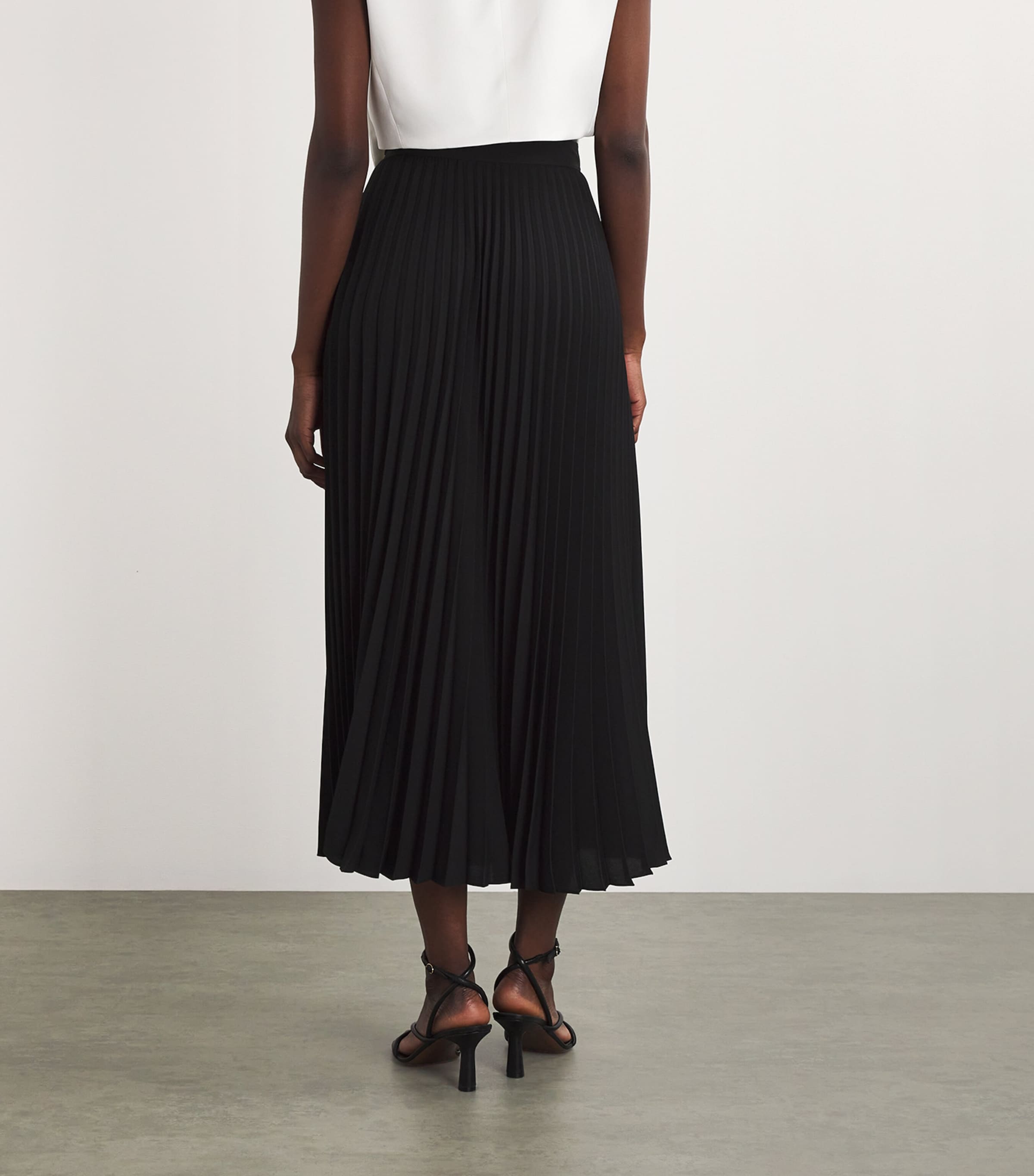 Pleated Maxi Skirt BLACK Image 4