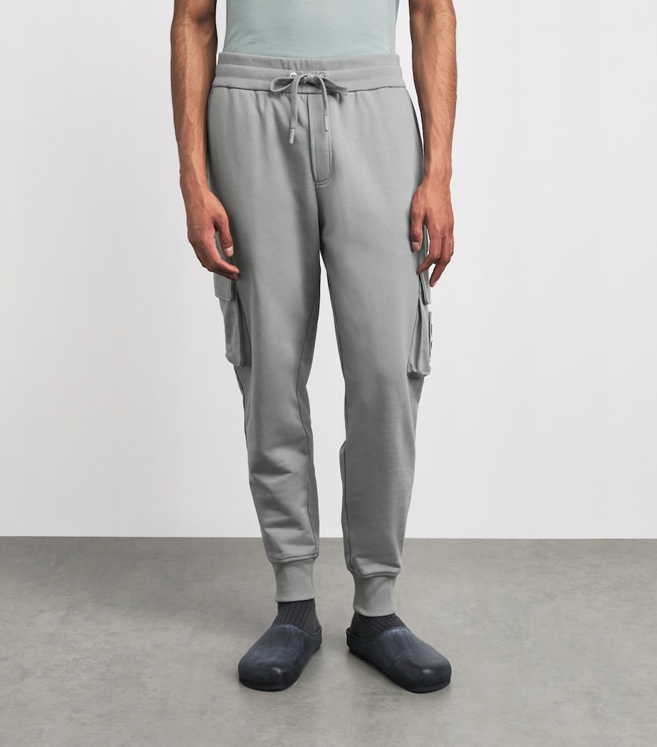 Moose Knuckles Mens Hartsfield Cargo Sweatpants Industry Image 4