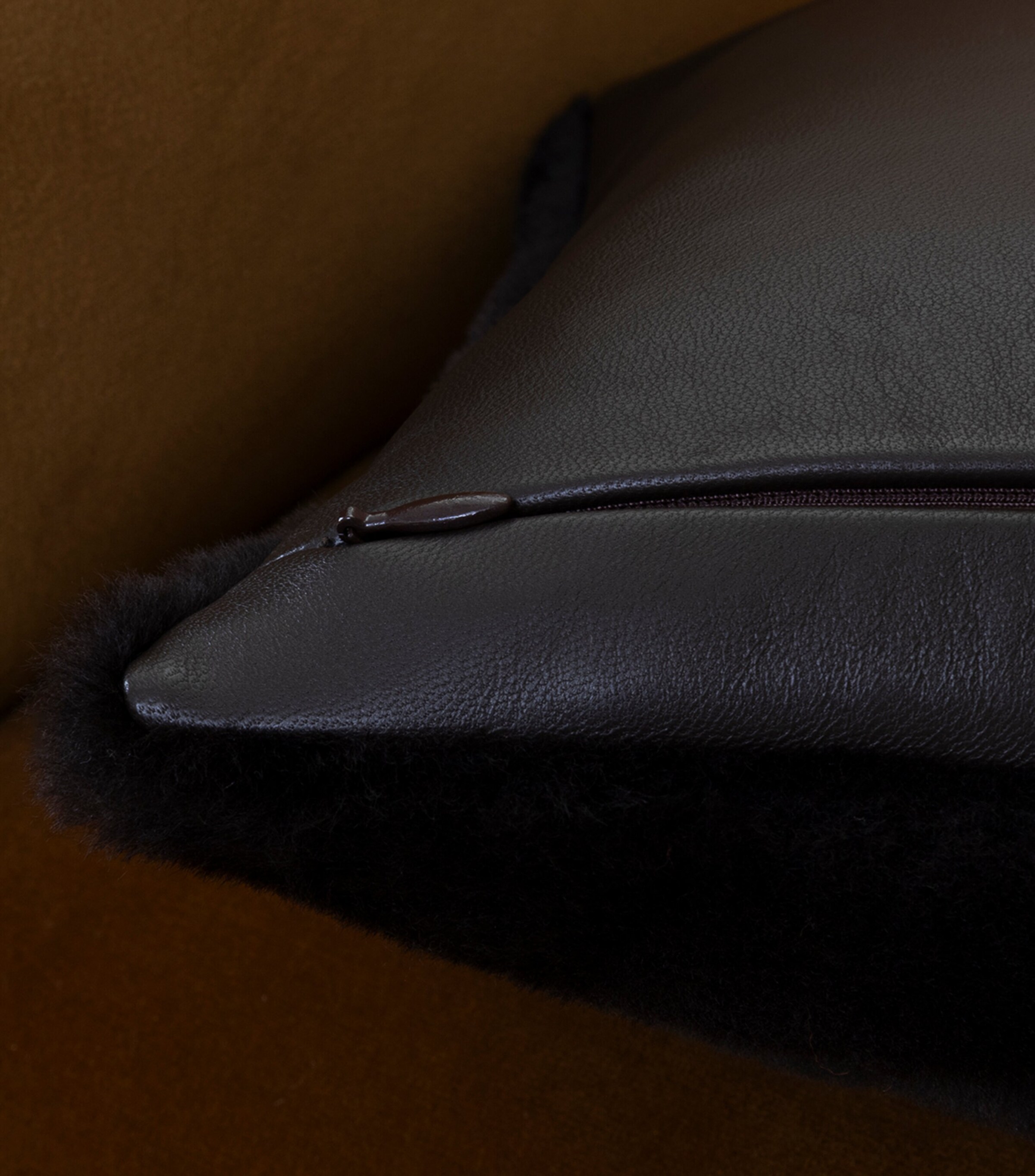 Frette Shearling Cushion Cover (30cm x 50cm) Testa Di Moro Image 4