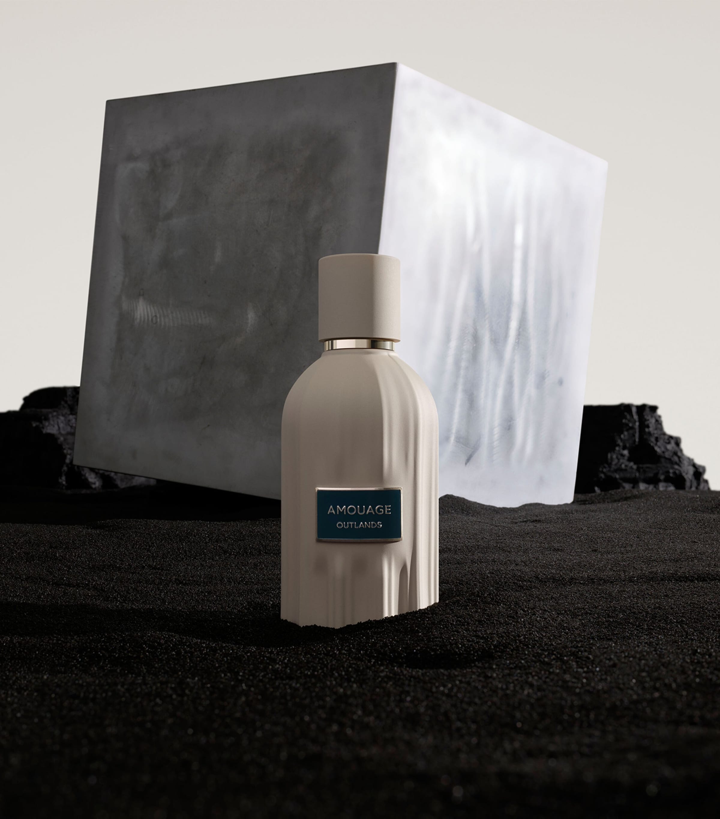 Amouage Outlands Essence de Parfum (100ml) NO COLOUR Image 4