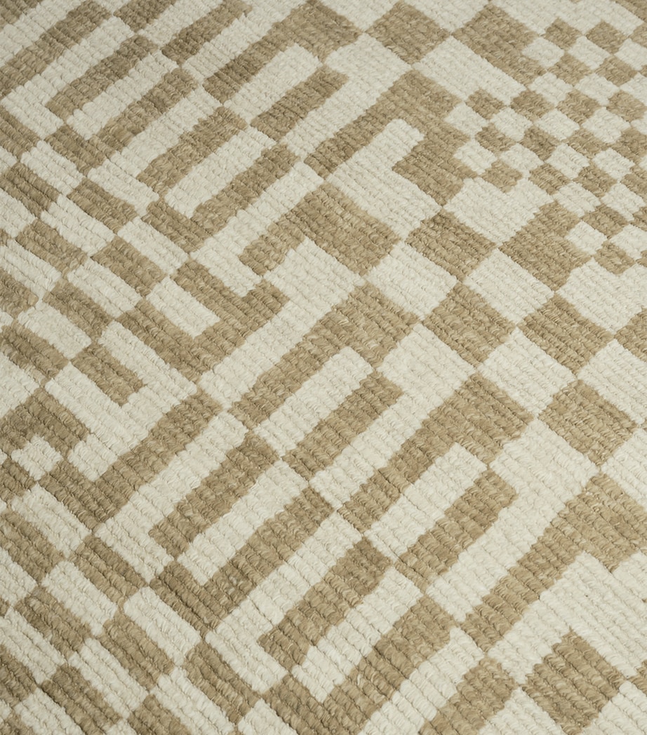 The Rug Company x Paul Smith Wool Axis Sand Runner (300cm x 85cm) Beige Image 4