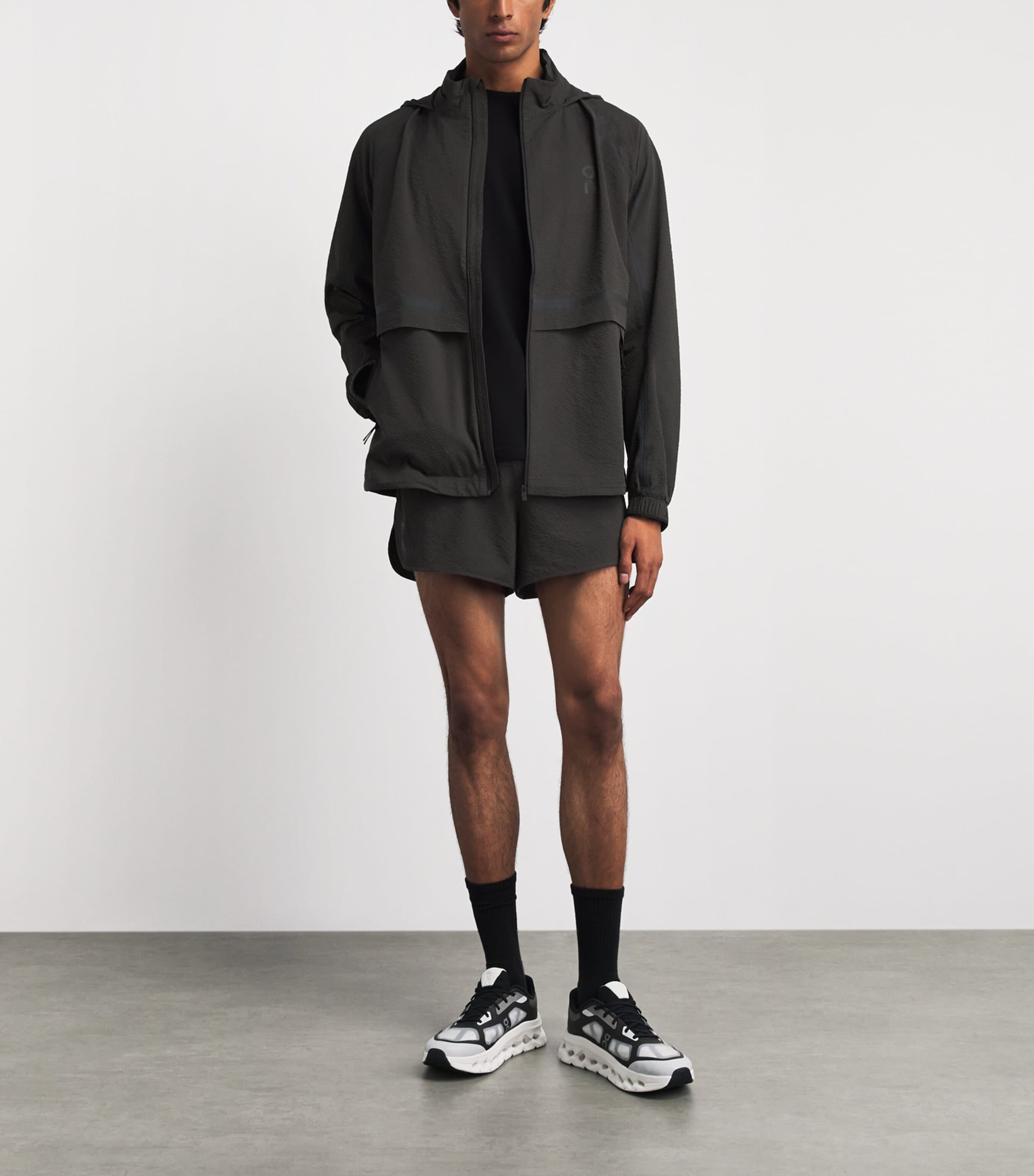 On Mens Performance Volt Shorts Espresso Image 2