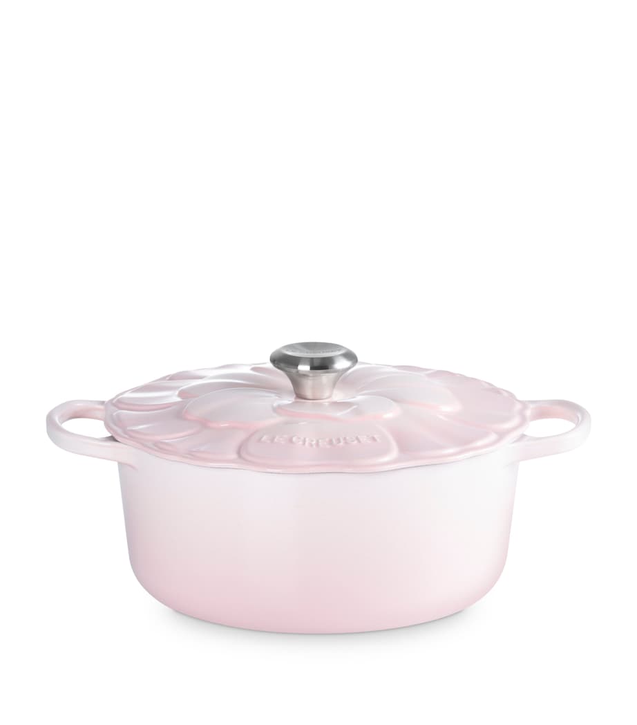 Le Creuset Cast Iron Round Petal Casserole Dish (26cm) Shell Pink Image 1