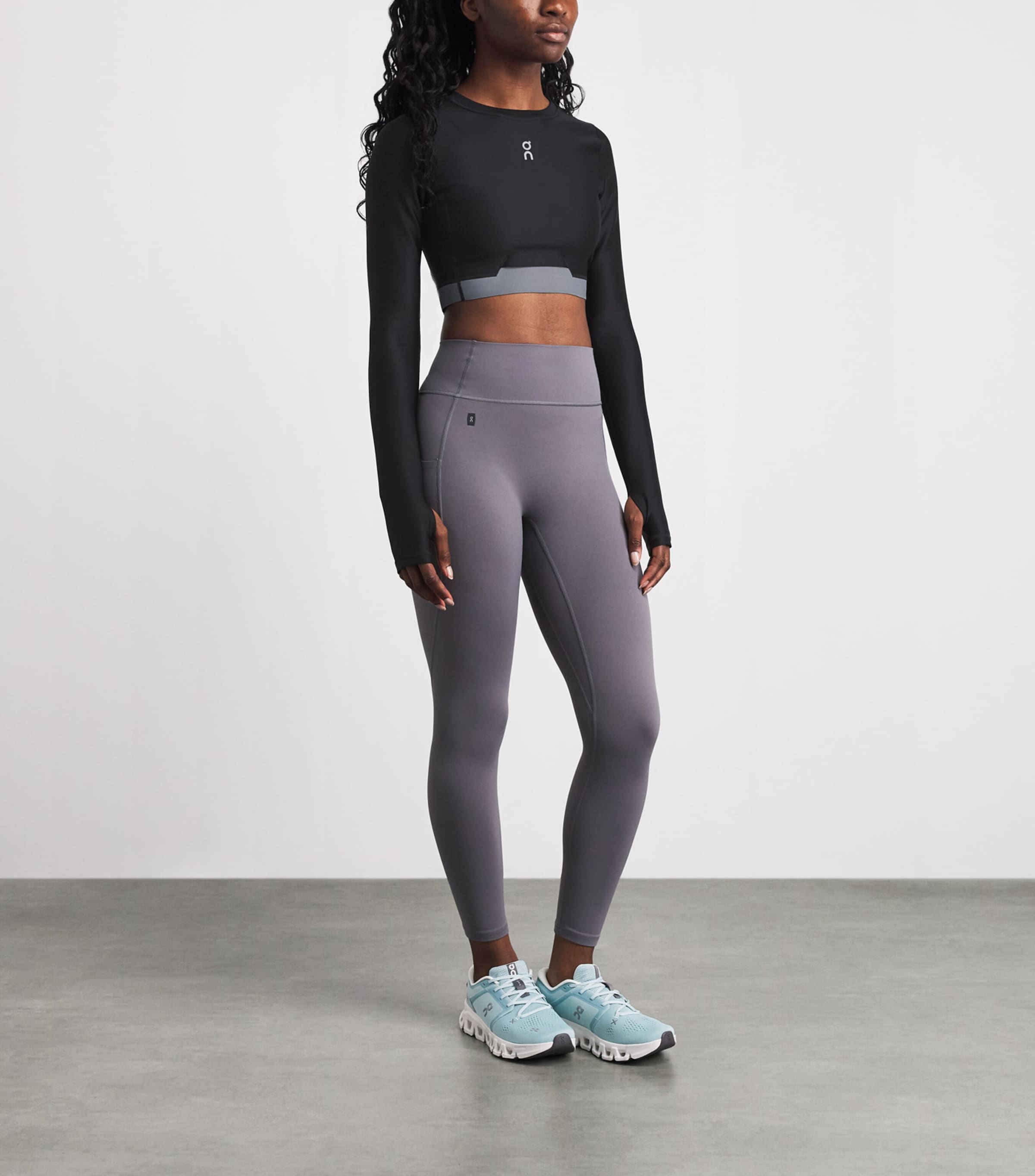 On Womens Train Cropped Long-Sleeve Top Black Image 2
