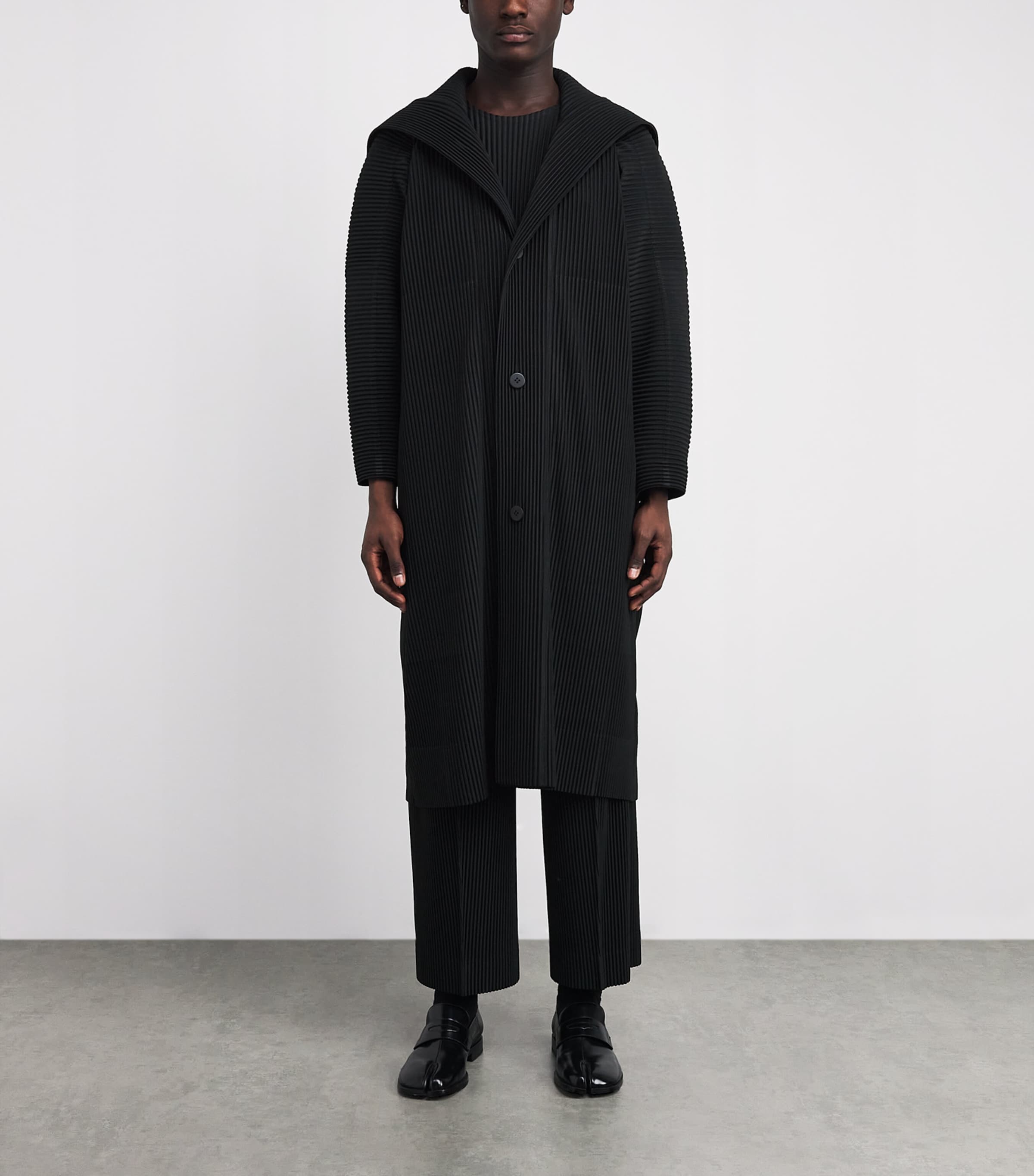 Pleated Long Coat 15-BLACK Image 3
