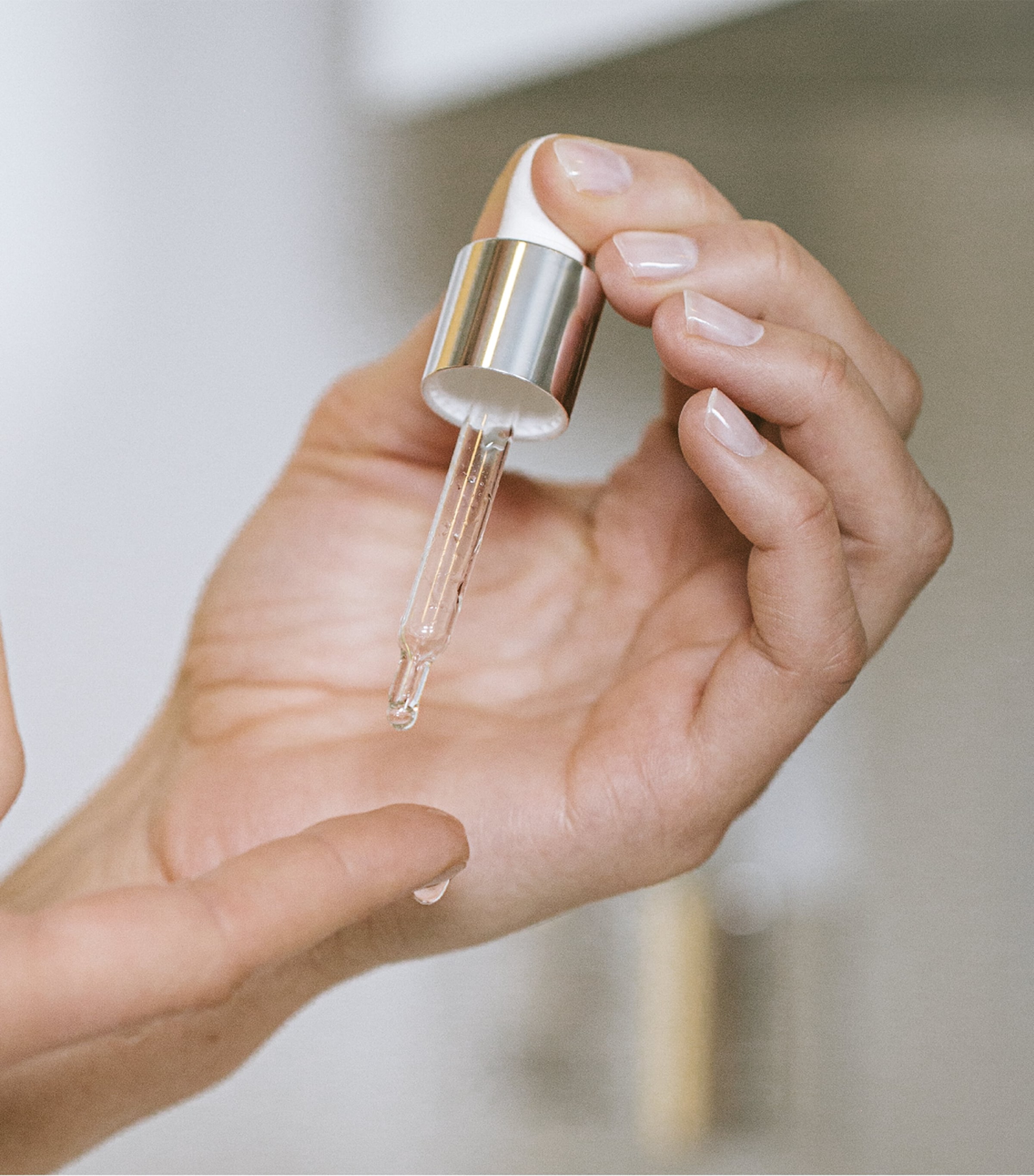 EGF Serum (15ml) NO COLOUR Image 4