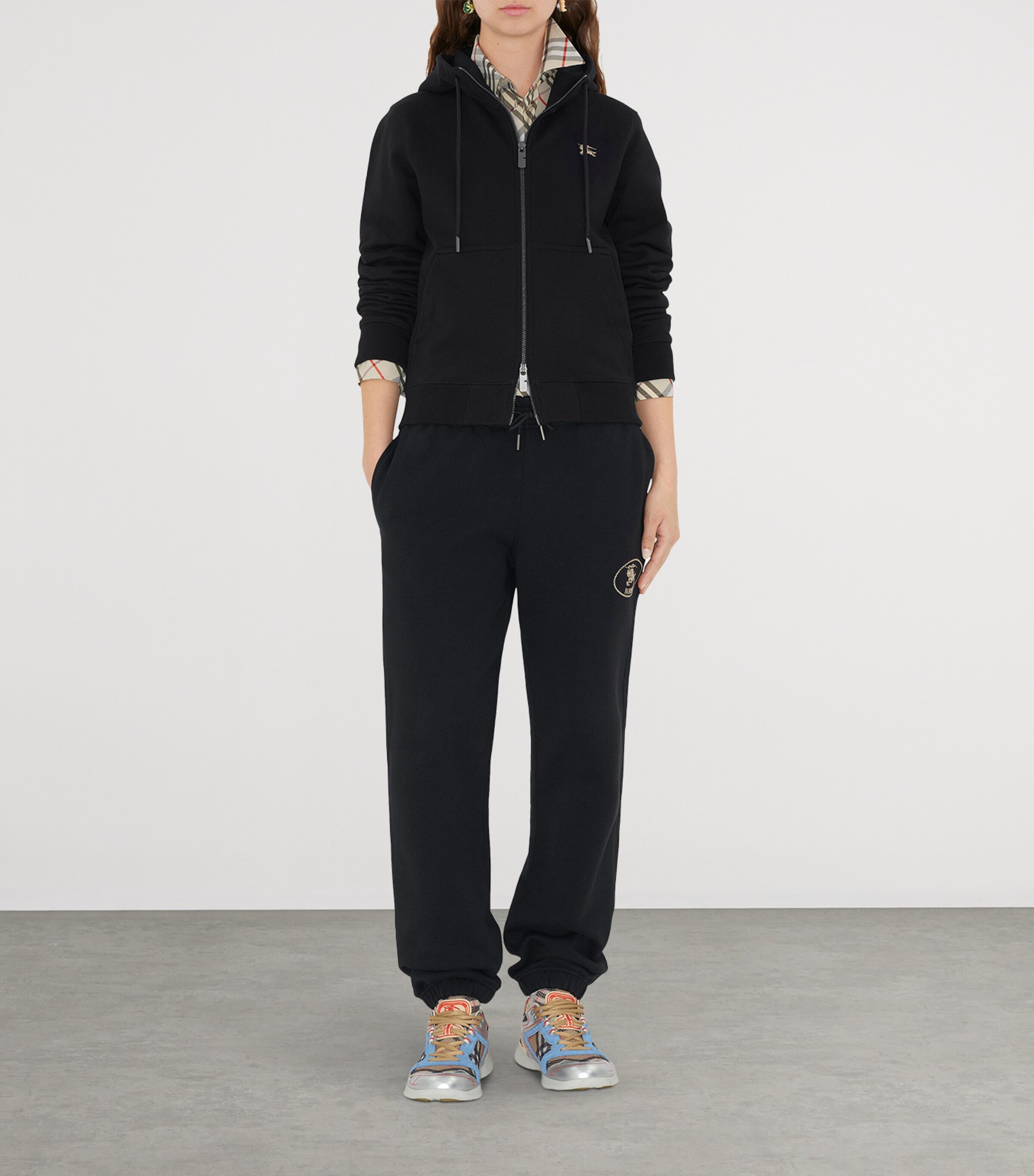 Knight Stamp Sweatpants BLACK Image 2