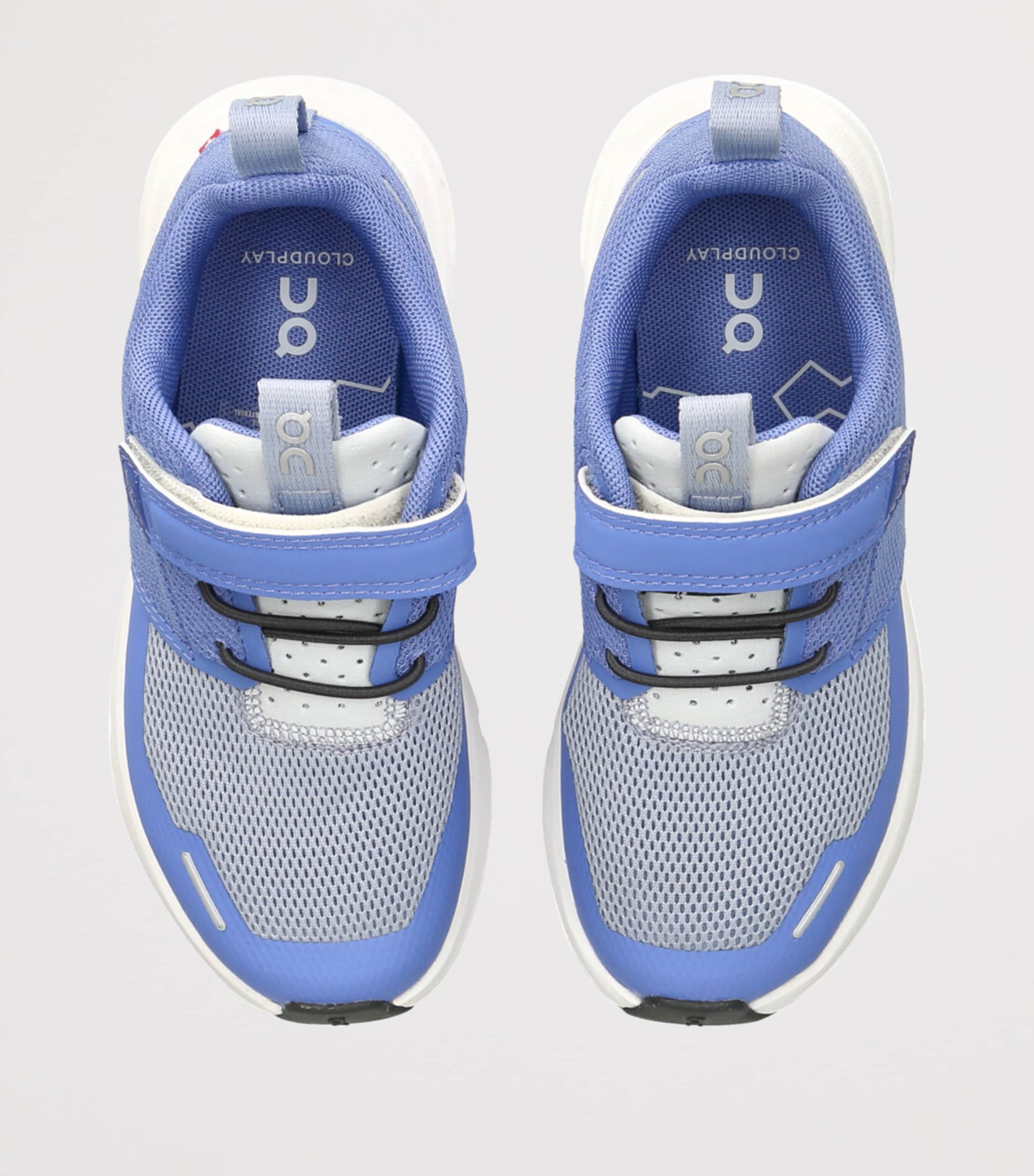 ON Running Cloud Play Trainers Mid Blue Image 4