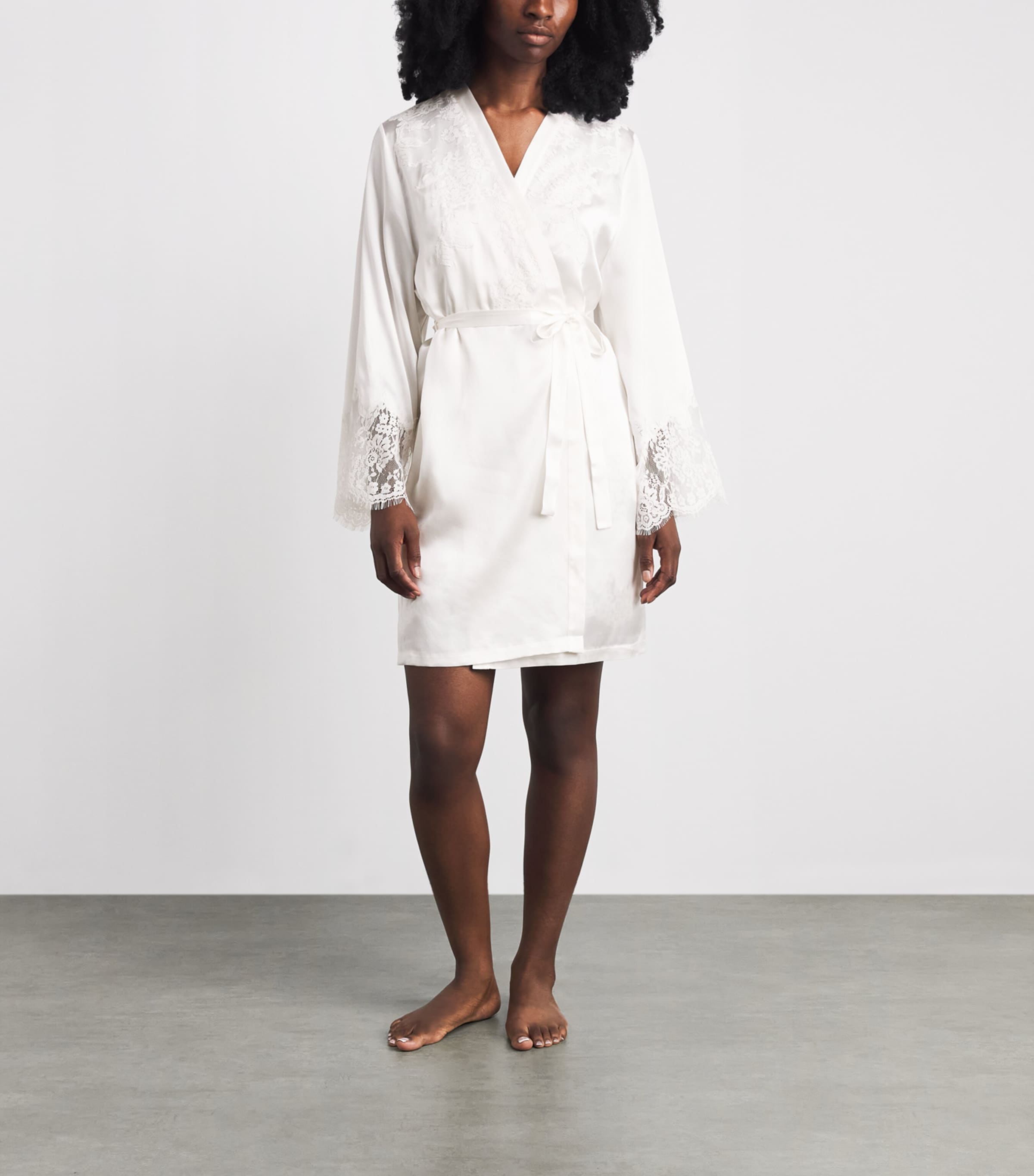 Marjolaine Womens Silk Tess Robe Naturel Image 2