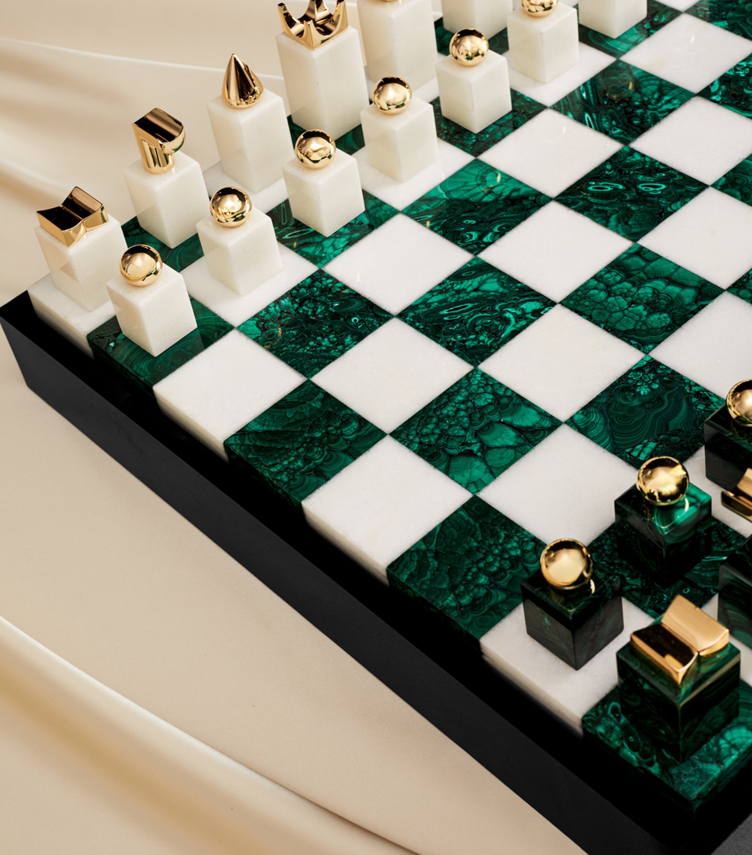 L'Objet Malachite Chess Set Malachite Image 4