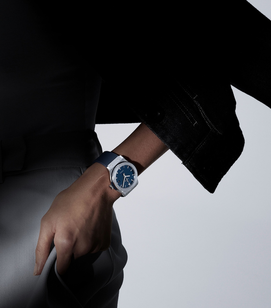 Titanium Classic Fusion Watch 42mm BLACK Image 4