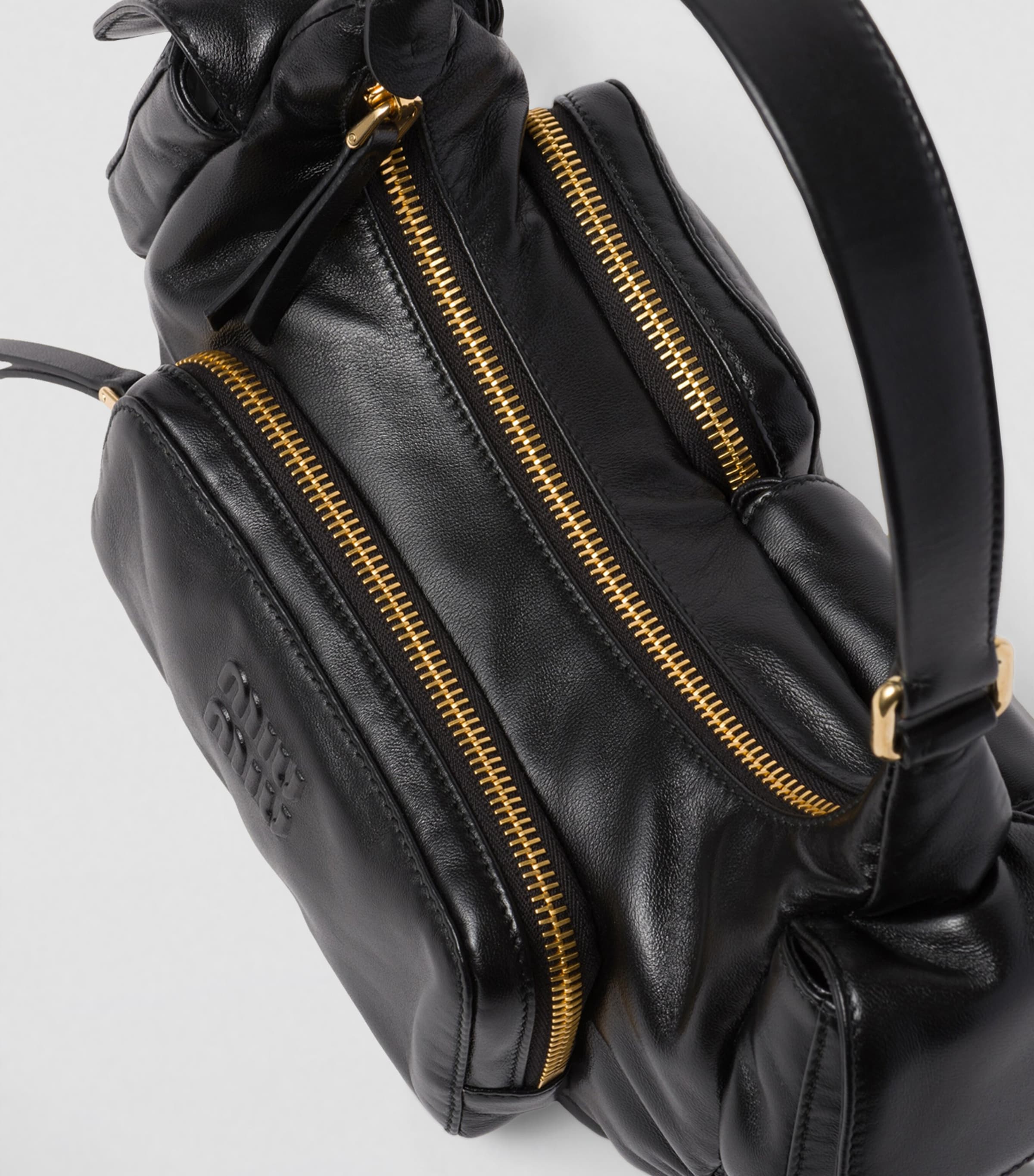 ショルダーバッグ・ポシェット MIU MIU AVENUTRE LEATHER SHOULDER BAG Miu Miu - Leather shoulder bag black - The Corner