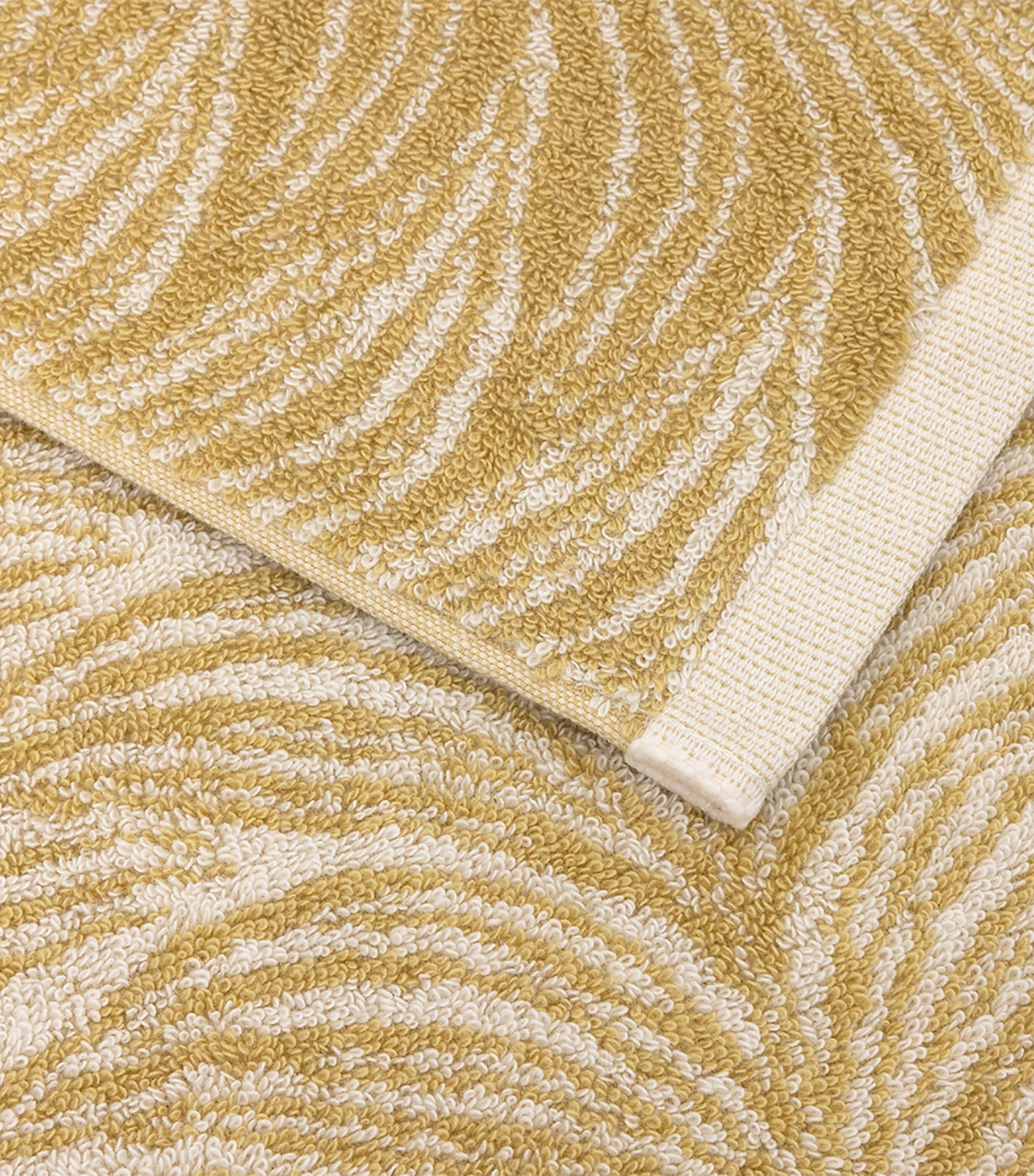 Pollen Bath Towel (70cm x 140cm) MULTICOLOURED Image 5