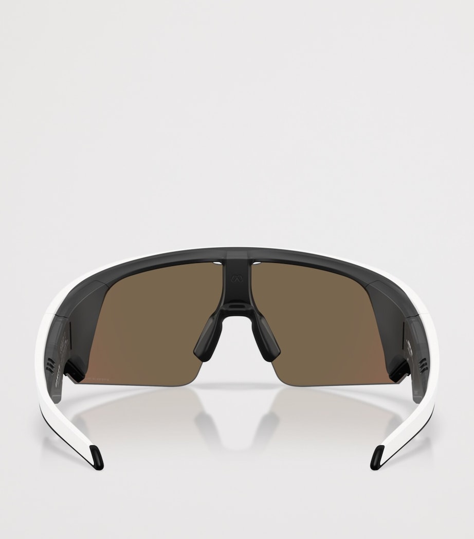 Oakley x Meta Vanguard AI Sunglasses White Image 4