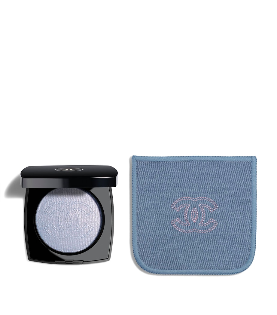 CHANEL COCO DENIM Illuminating Powder Image 1