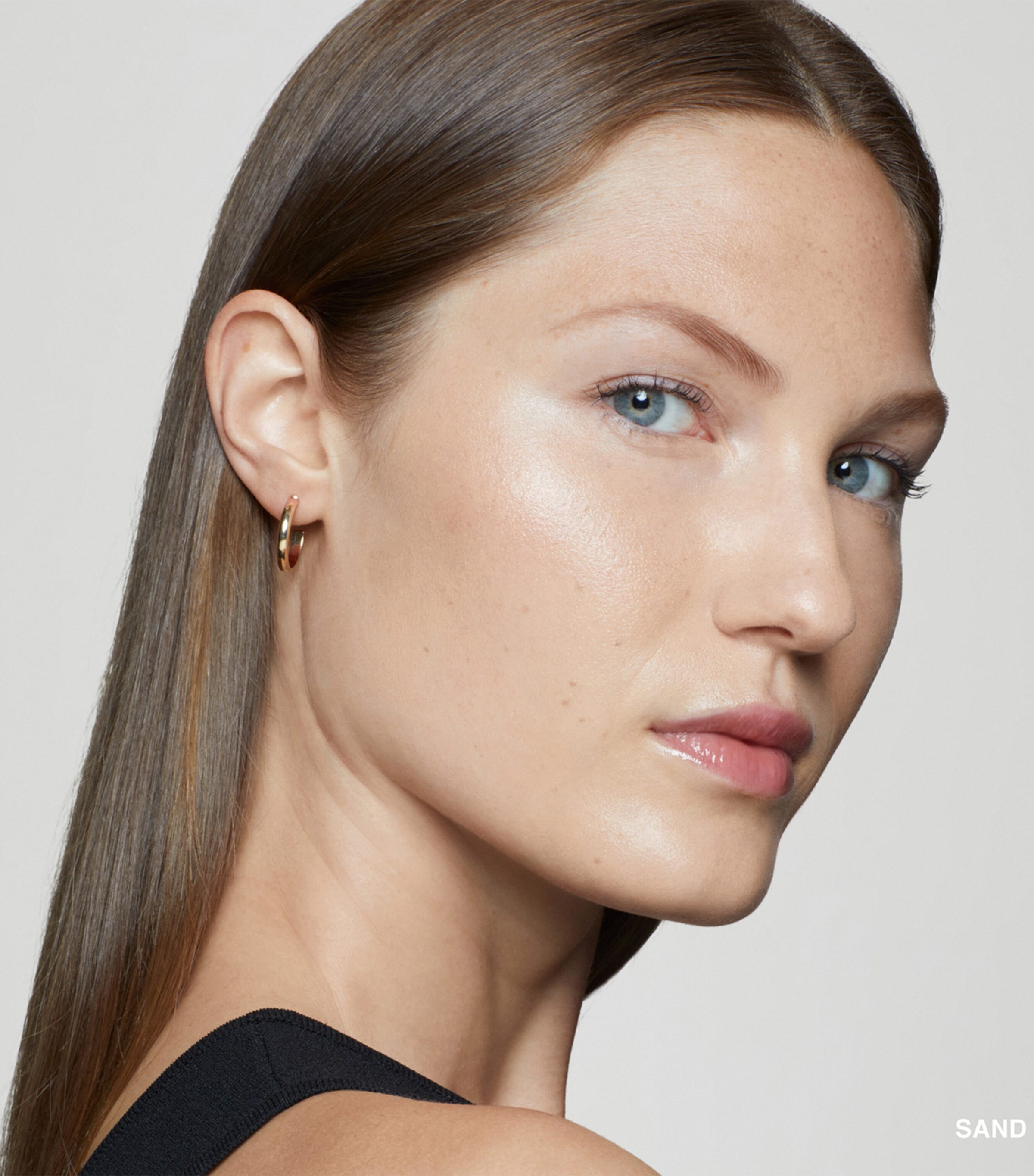 Intensive Serum Foundation SPF 40 SAND Image 4