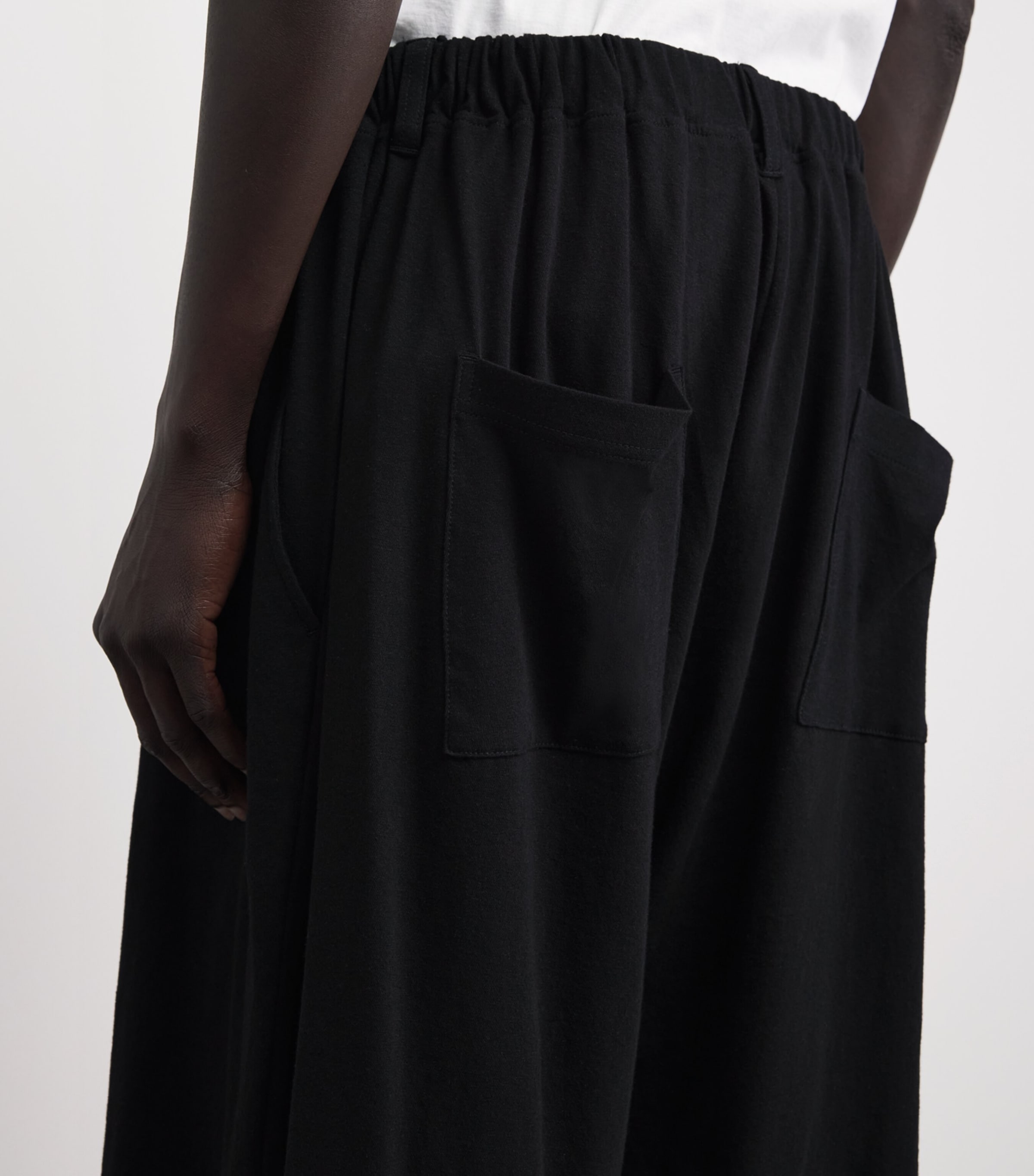Yohji Yamamoto Mens Cotton-Linen Elasticated Shorts Black Image 3
