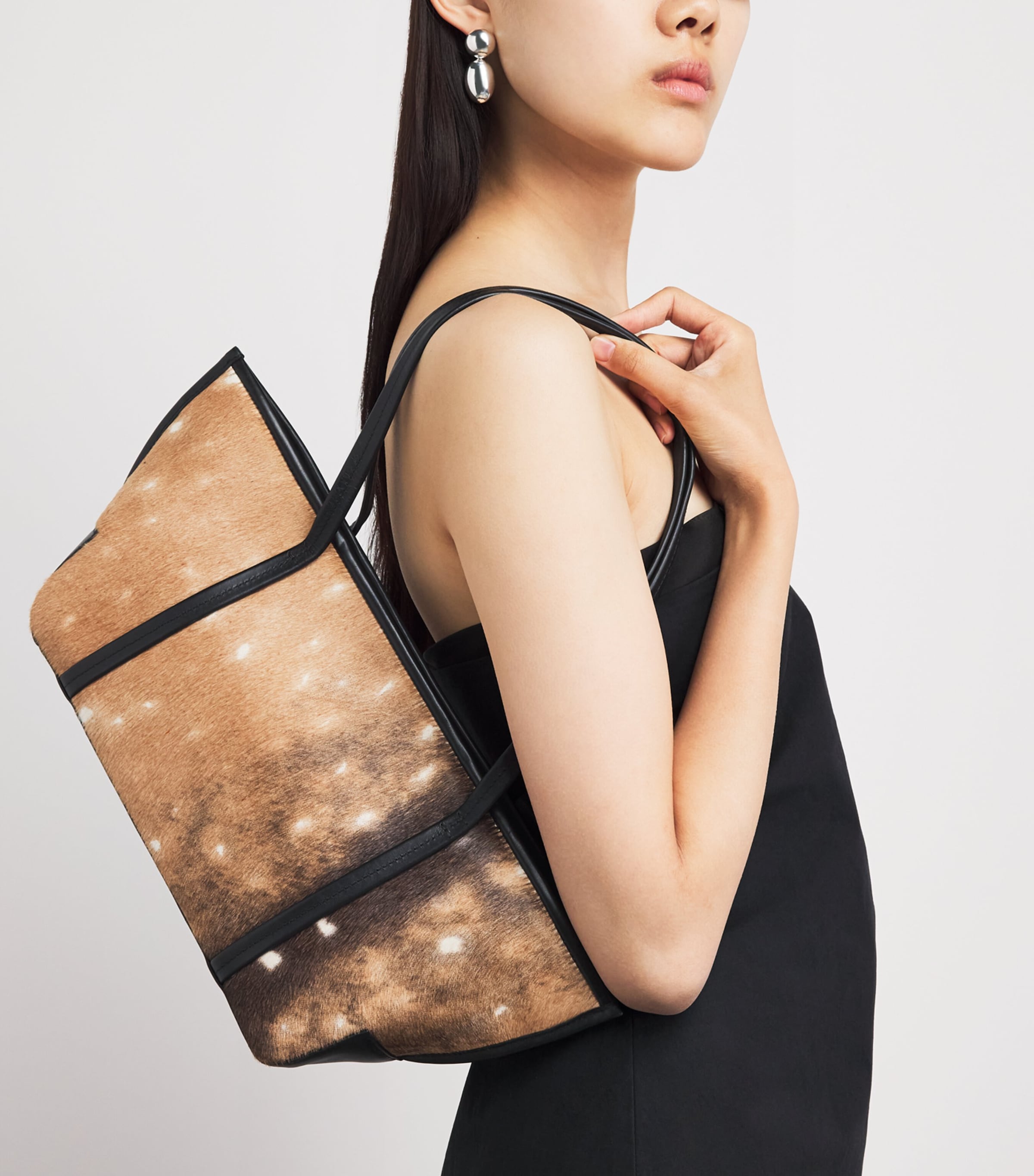 St. Agni Leather Fawn Slim Bateau Tote Bag Almond Image 2