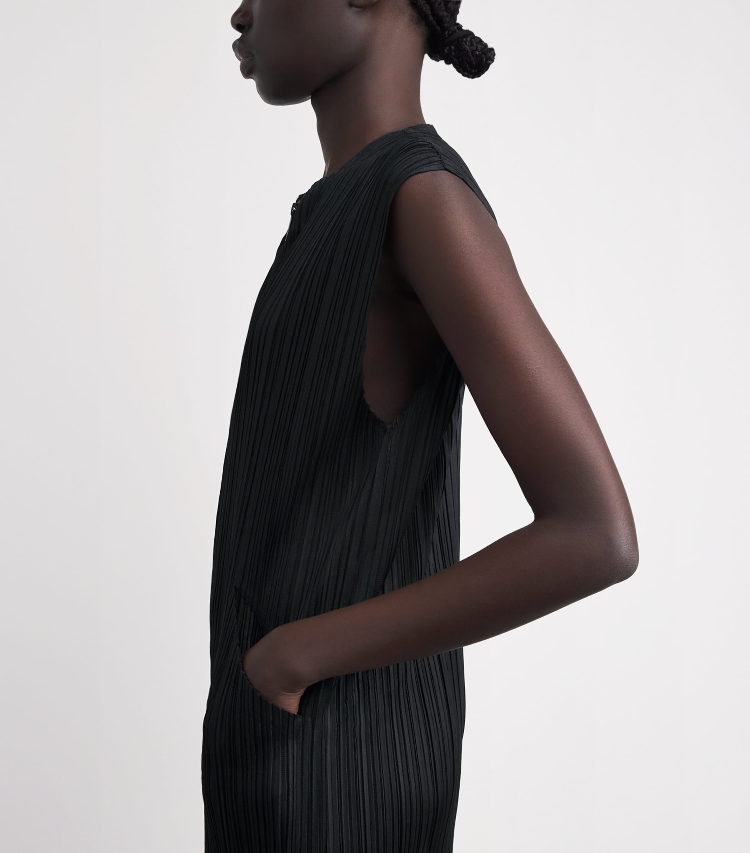 PLEATS PLEASE ブラック ノースリーブ Pleats Please Issey Miyake ノースリーブ プリーツドレス | ブラック