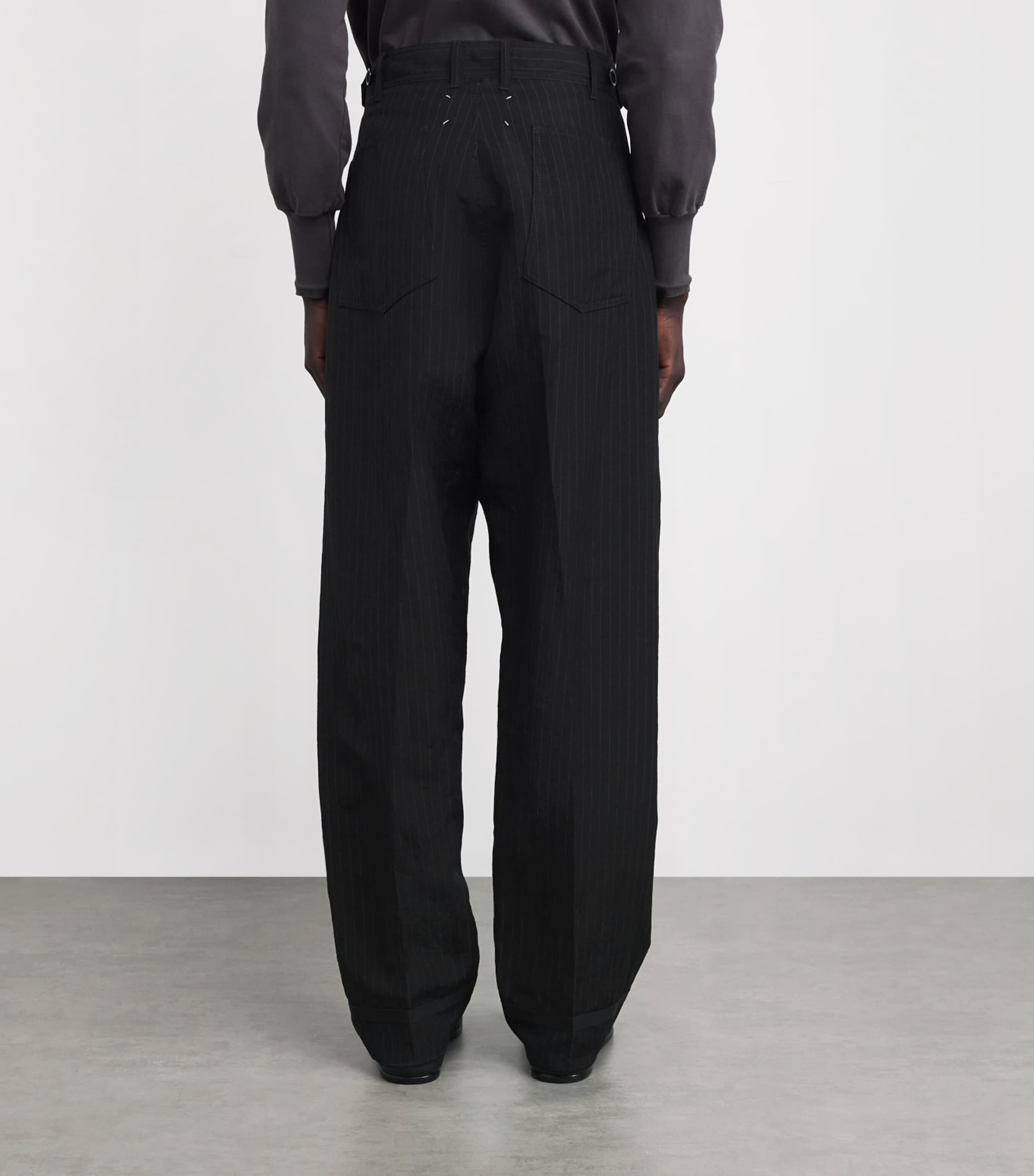 パンツ MAISON MARGIELA BLACK WOOL PLEATED TROUSERS Maison Margiela: Black Pleated Trousers | SSENSE