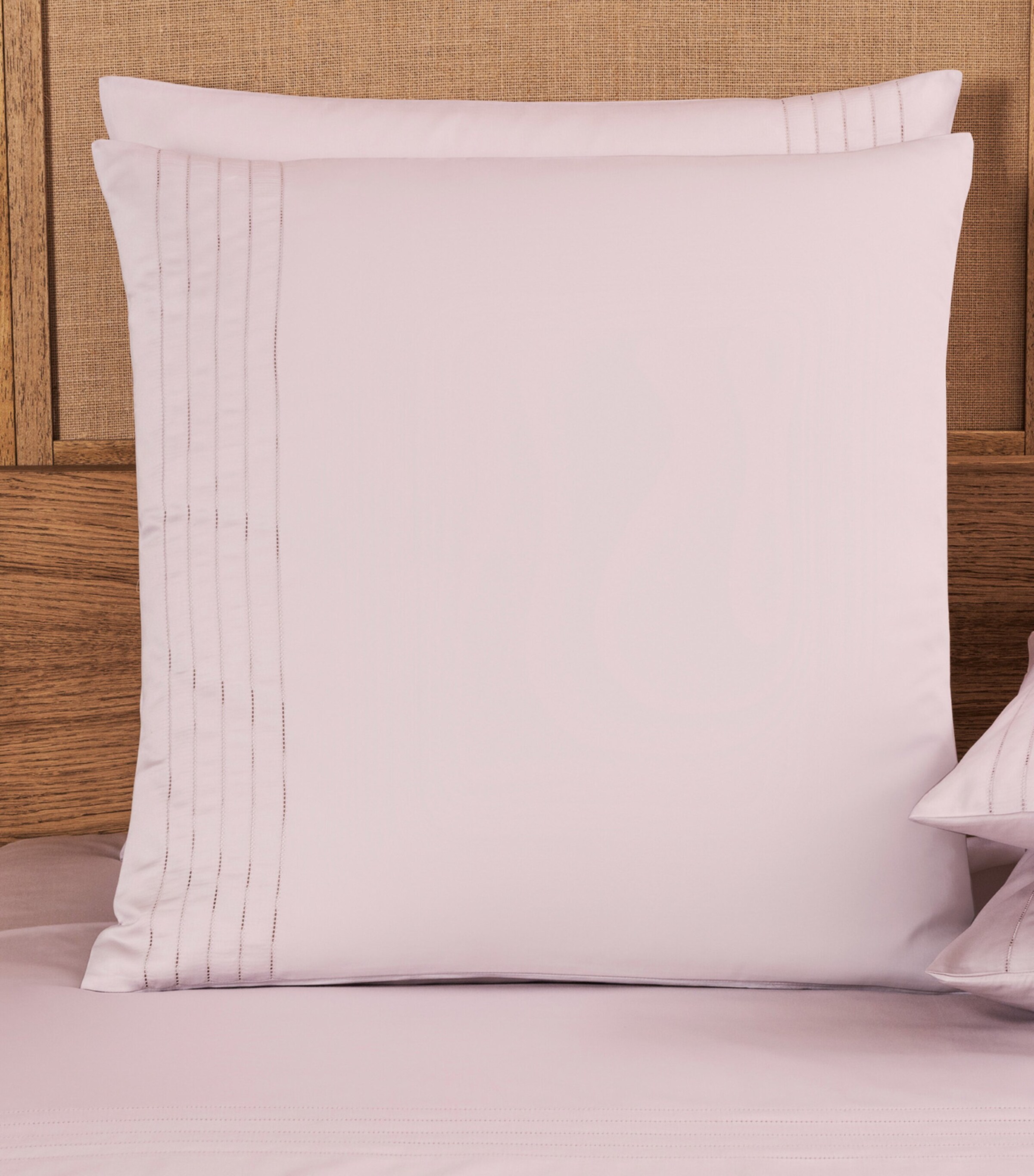 Frette Cotton Lush Ajour Square Pillowcase Set In Pink