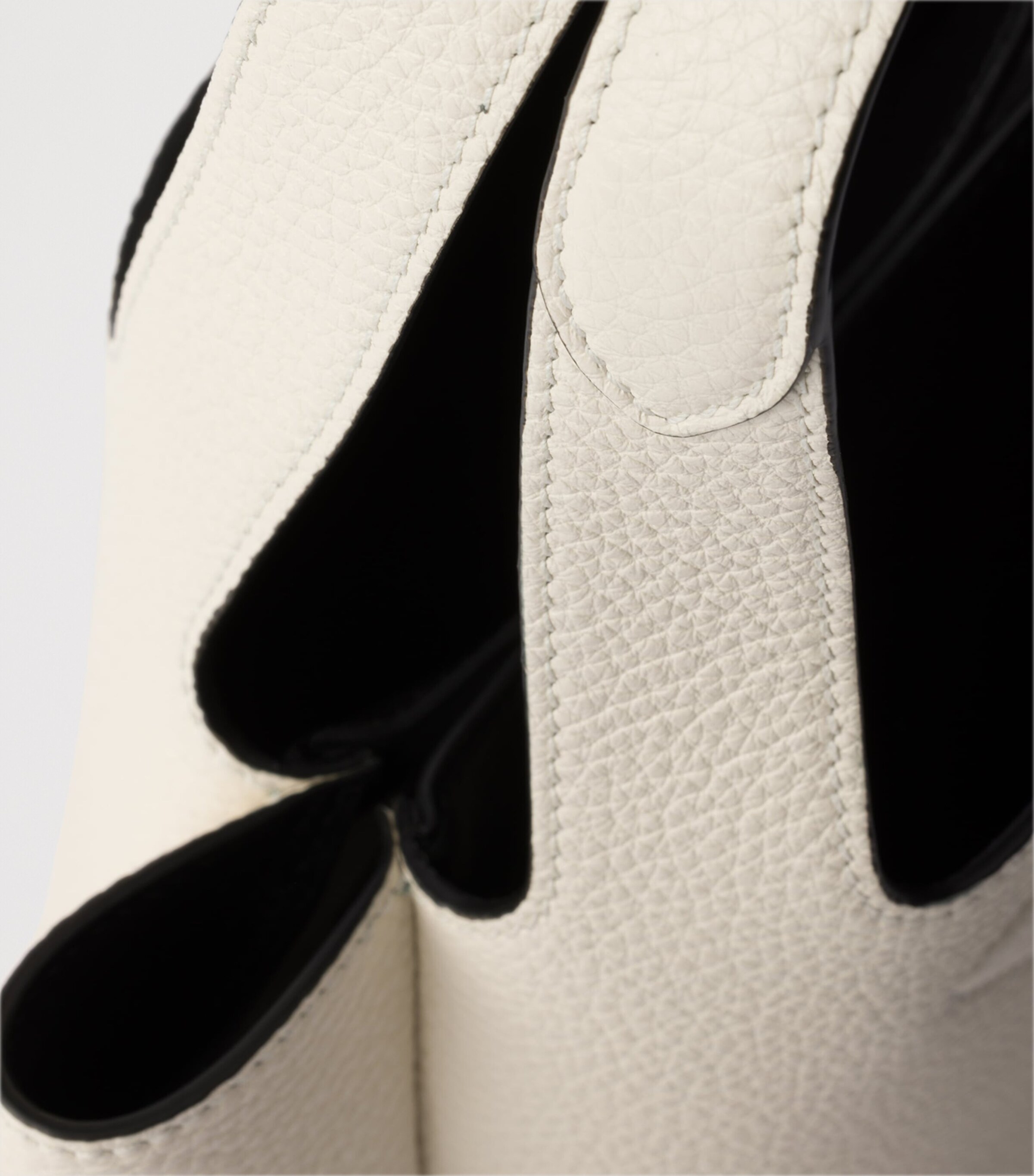 Mini Leather Top-Handle Bag F0QO3 Image 5