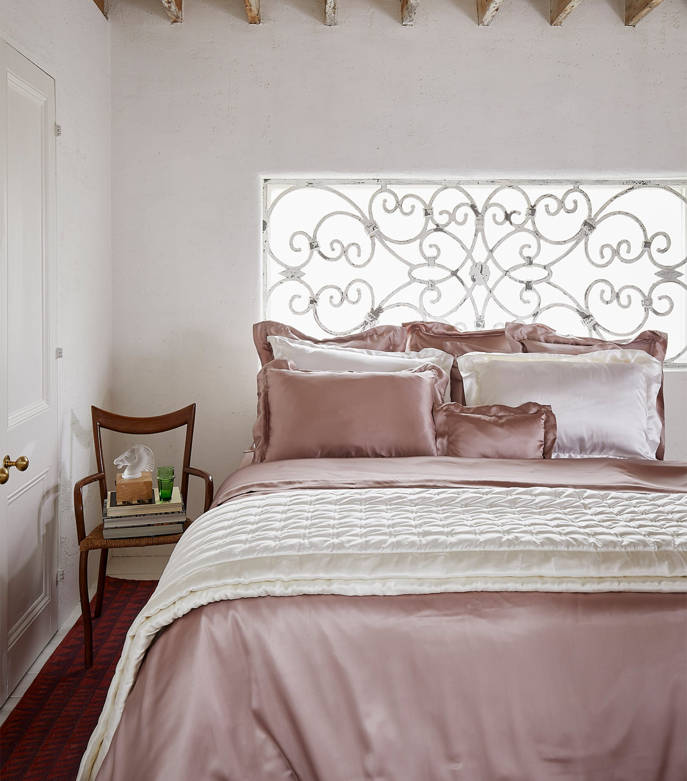 Silk King Duvet Cover (225cm x 220cm) VINTAGE PINK Image 2