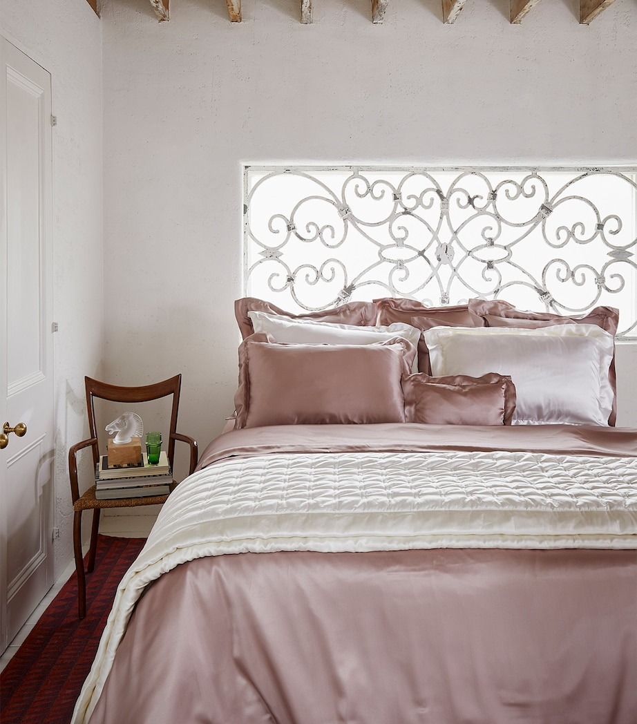 Silk King Duvet Cover (225cm x 220cm) VINTAGE PINK Image 2