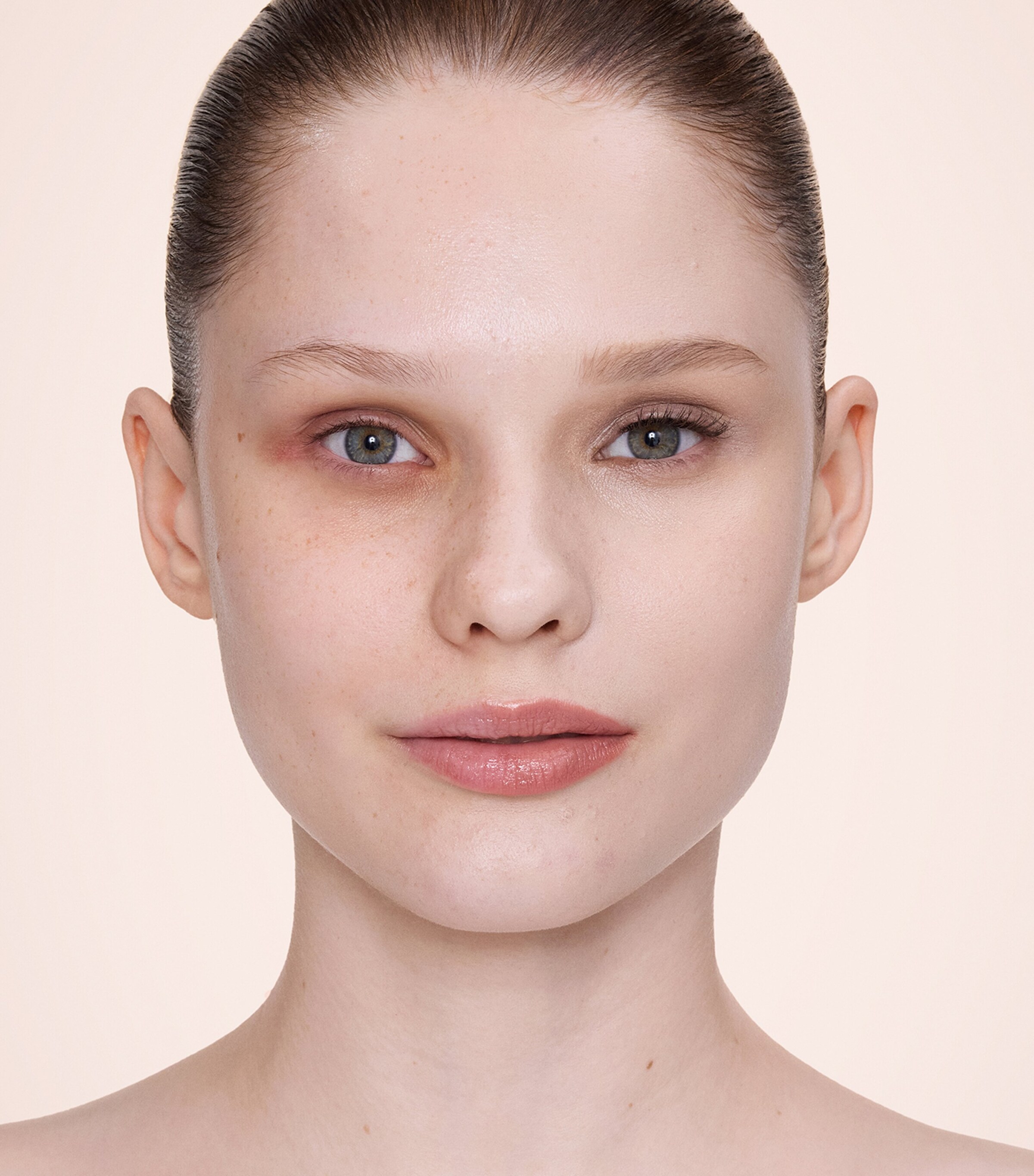 Airbrush Flawless Blur Concealer 1.5 FAIR Image 2