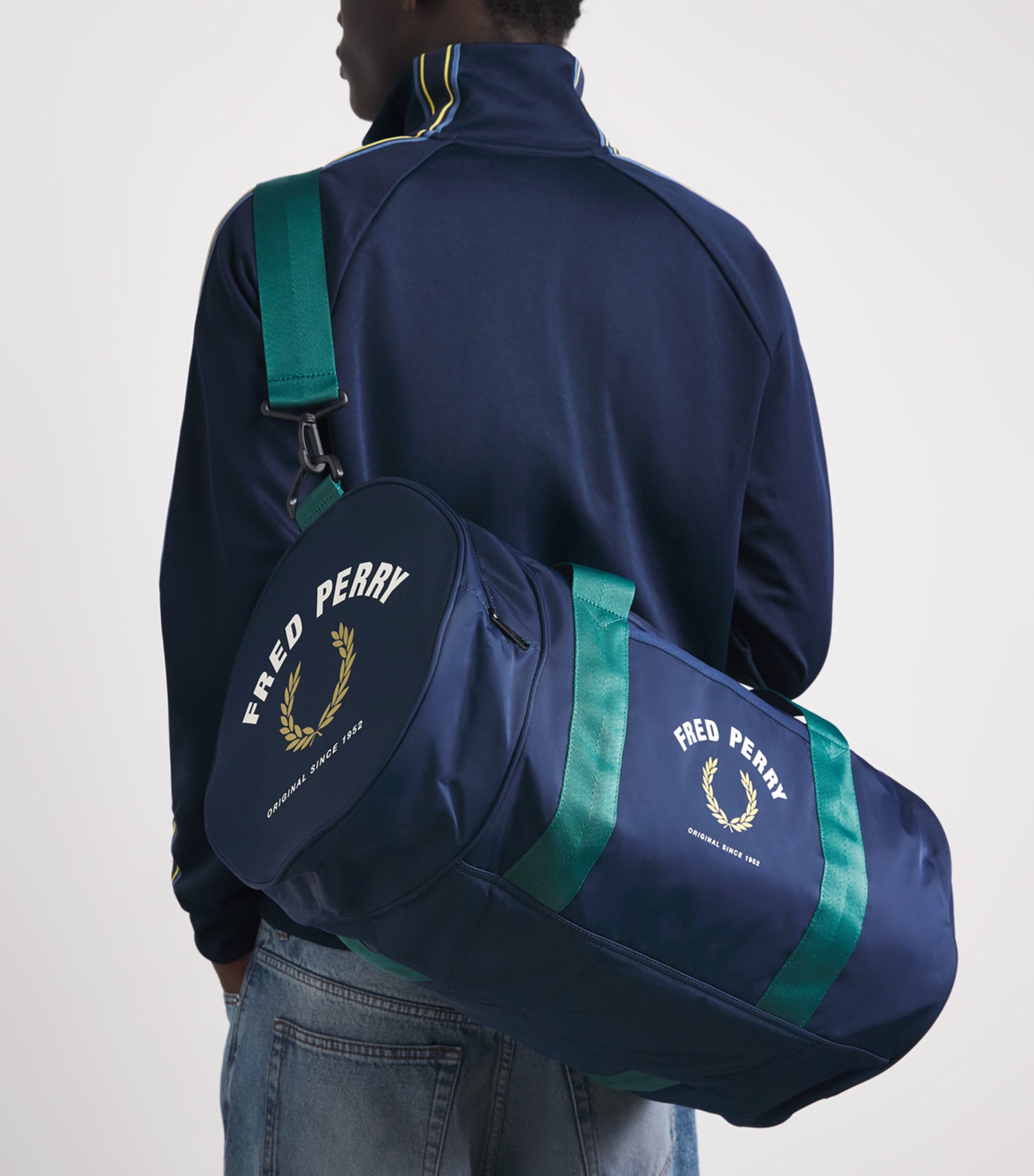 Fred Perry Logo Duffle Bag Tennis Blue Image 4