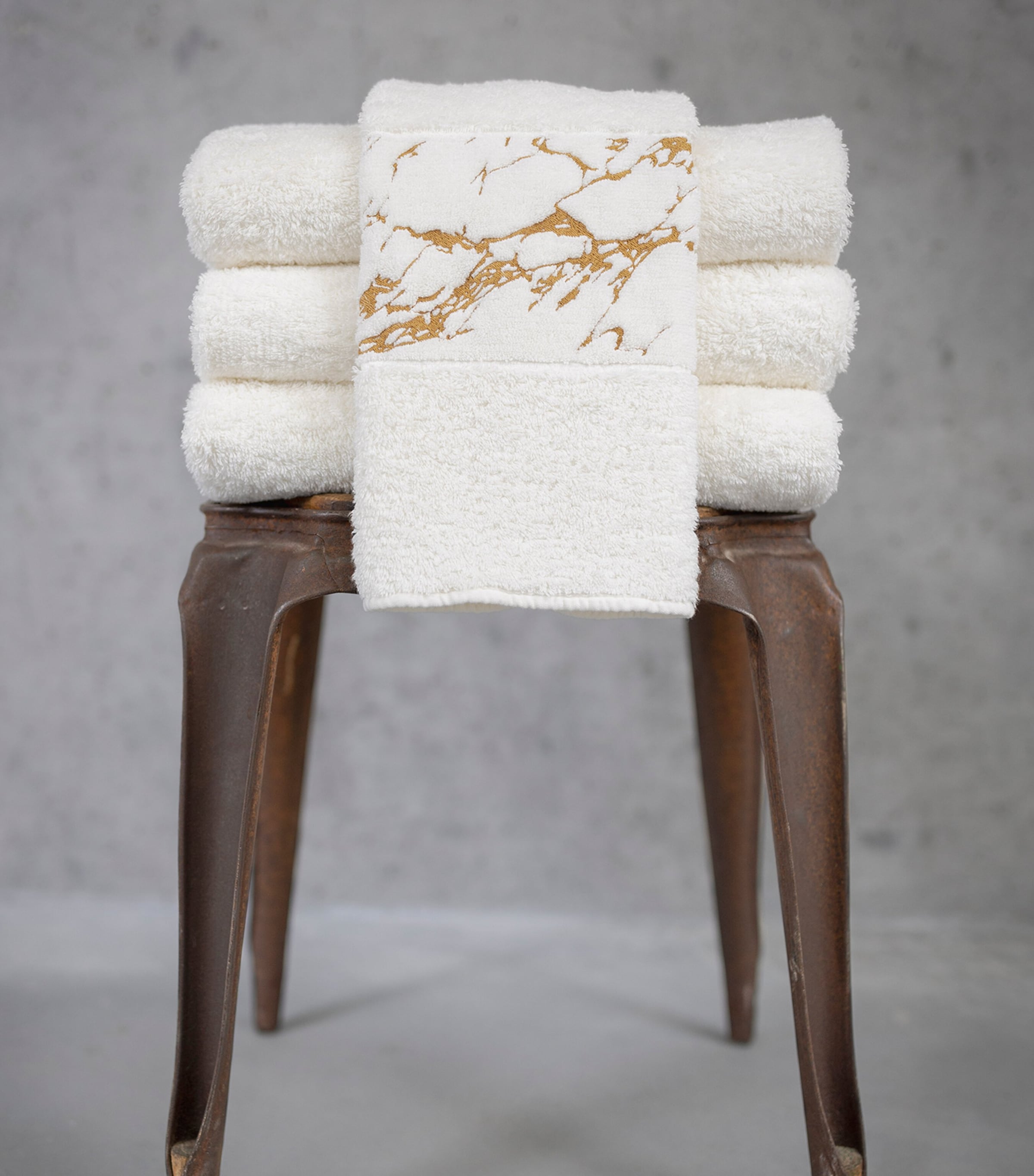 Egyptian Cotton Alpi Guest Towel (40cm x 75cm) 840 GOLD Image 4