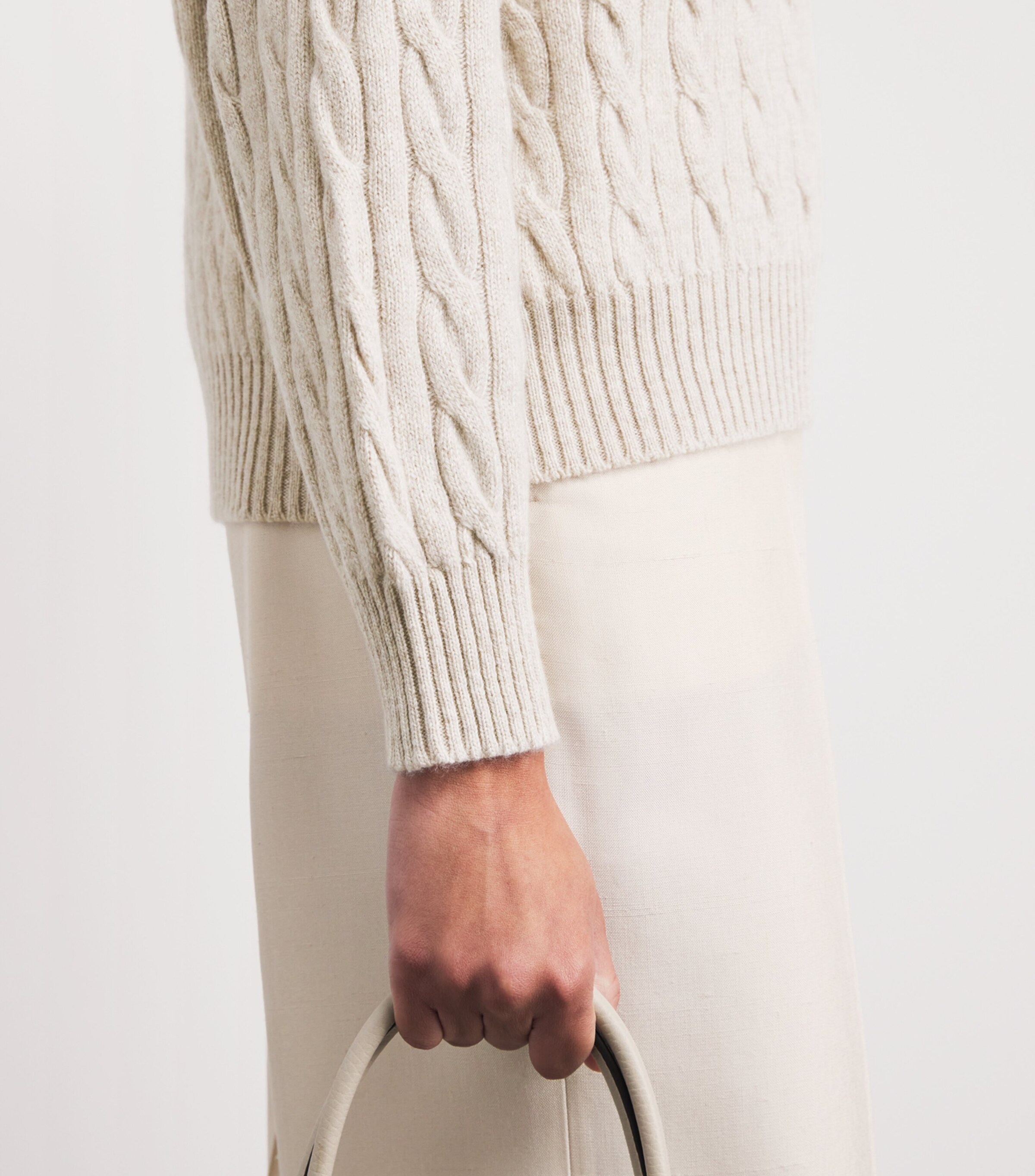 Johnstons Of Elgin Womens Cashmere Cable-Knit Kylesku Sweater White Sand Image 3