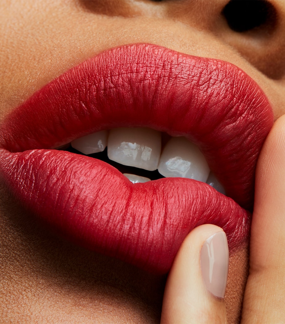 Powder Kiss Lipstick LASTING PASSION Image 4