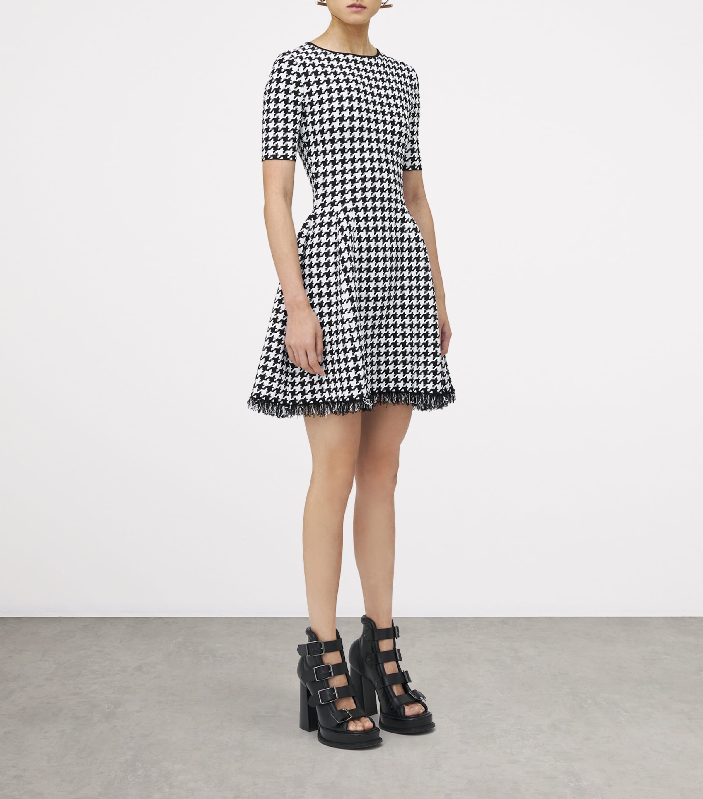 ワンピース MCQUEEN Houndstooth dress Bonhams : Alexander McQueen: a Black and White Houndstooth Dress