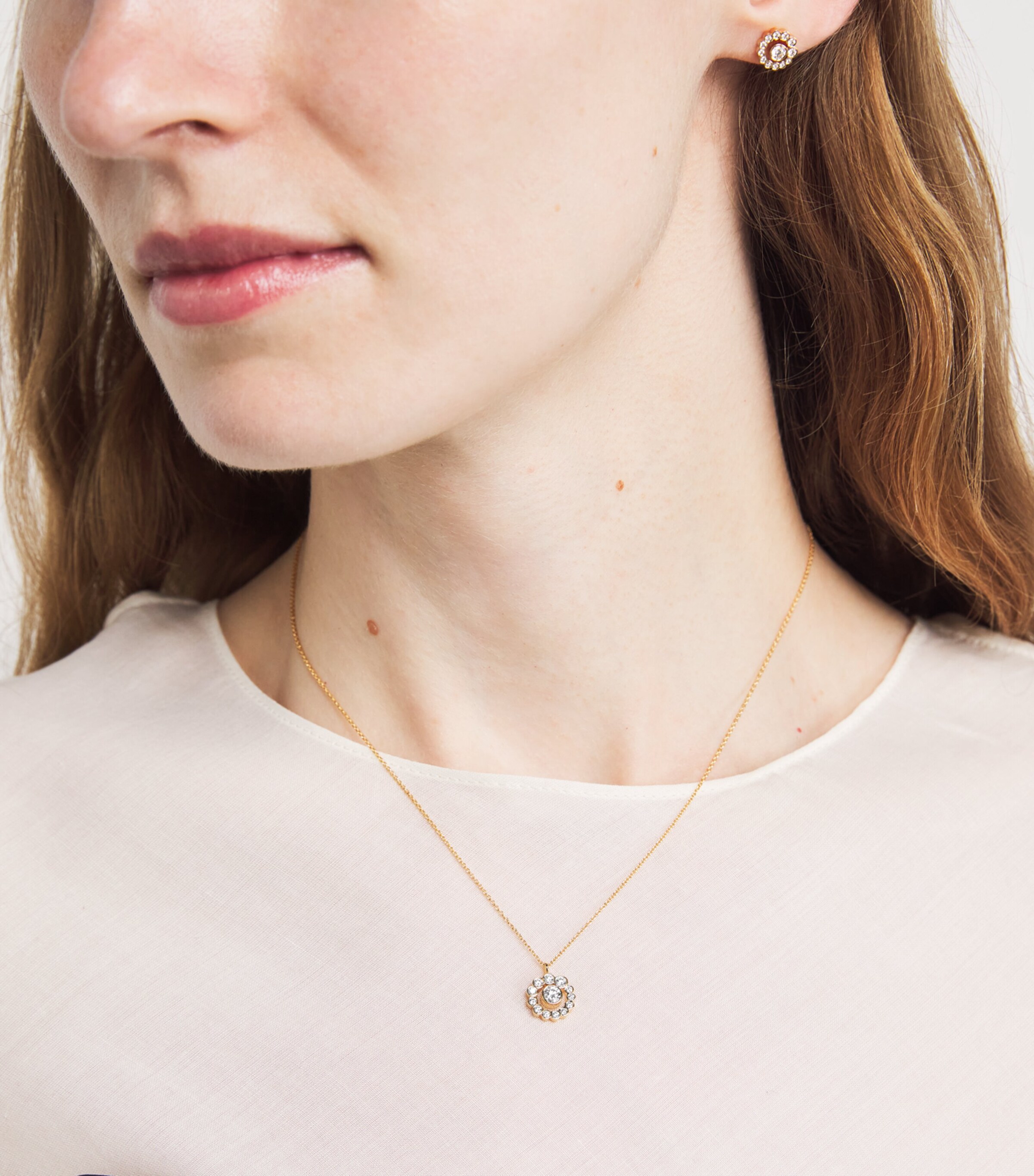 Yellow Gold and Diamond Lily Fleur Simple Necklace YELLOW GOLD Image 2