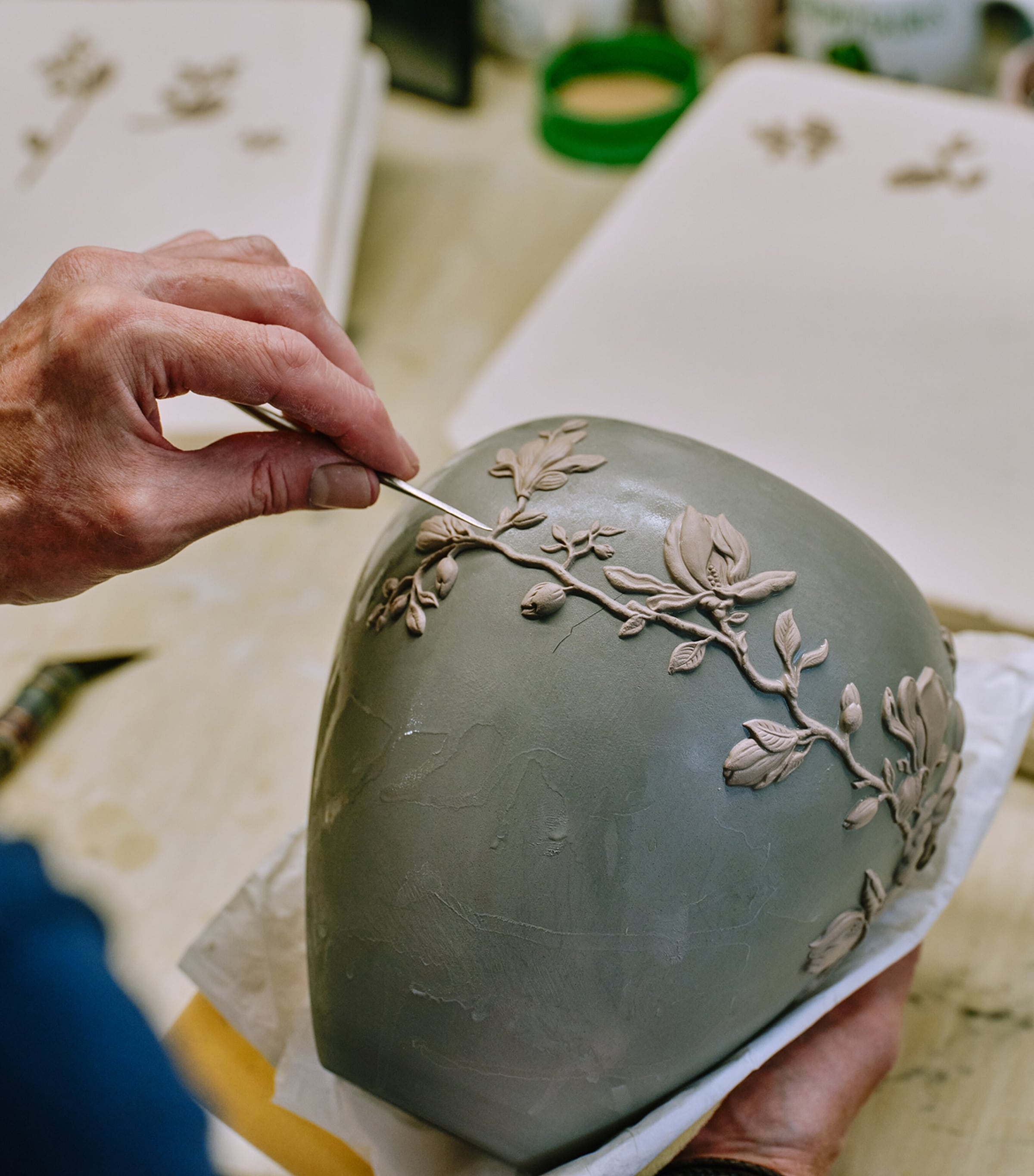 Magnolia Blossom Vase (18cm) BROWN Image 6