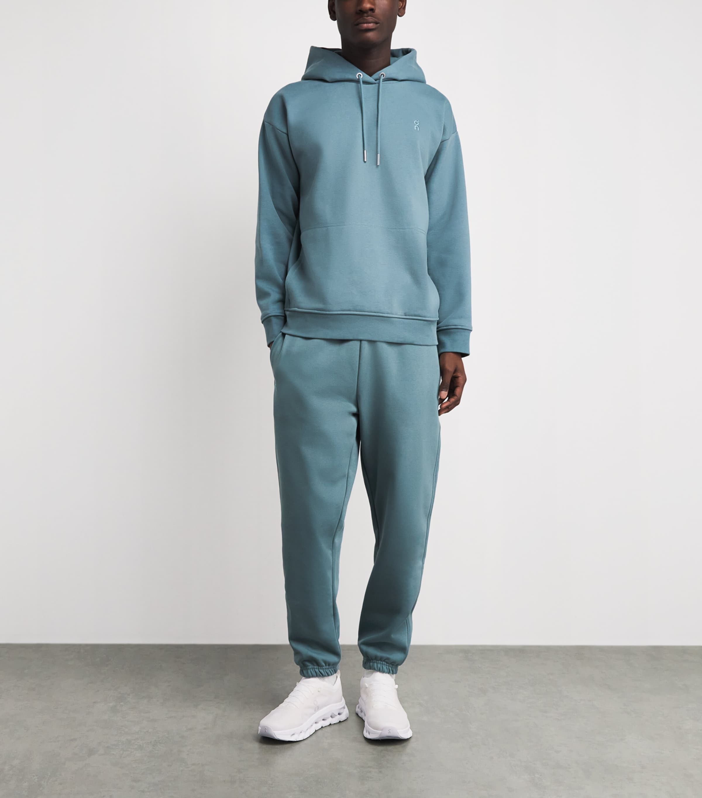 On Mens Cloudtilt Moon Trainers White/frost Image 2