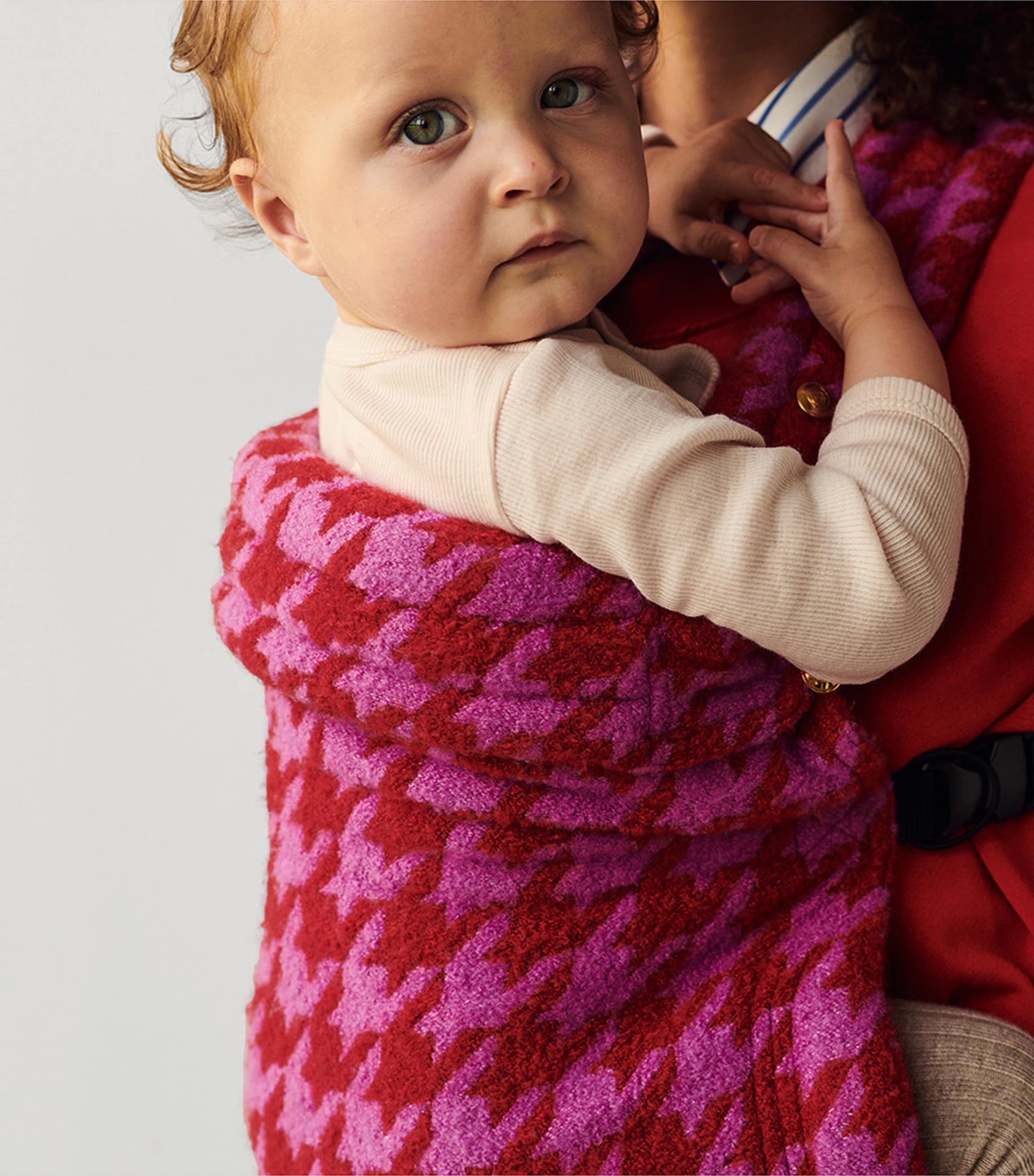 Artipoppe Cashmere-Cotton-Silk Zeitgeist Java Baby Carrier Red Pink Houndstooth Image 7