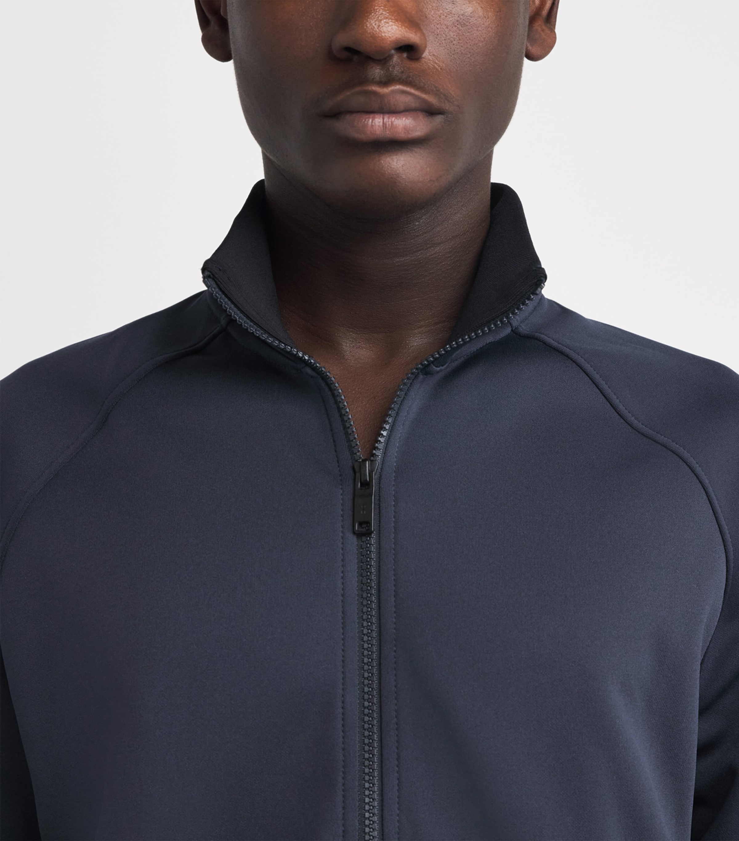 On Mens Courtside Track Jacket Midnight Image 3