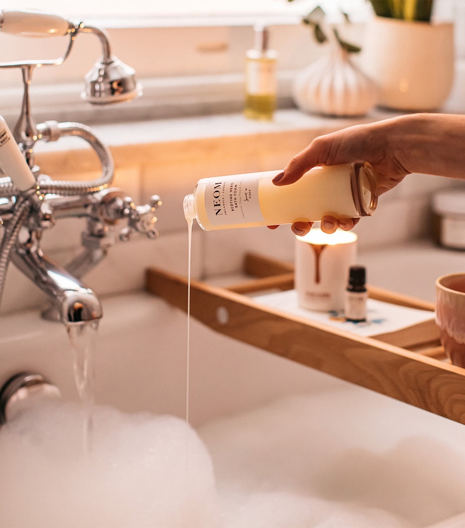 NEOM Bedtime Hero Bath Foam (200ml) Image 2