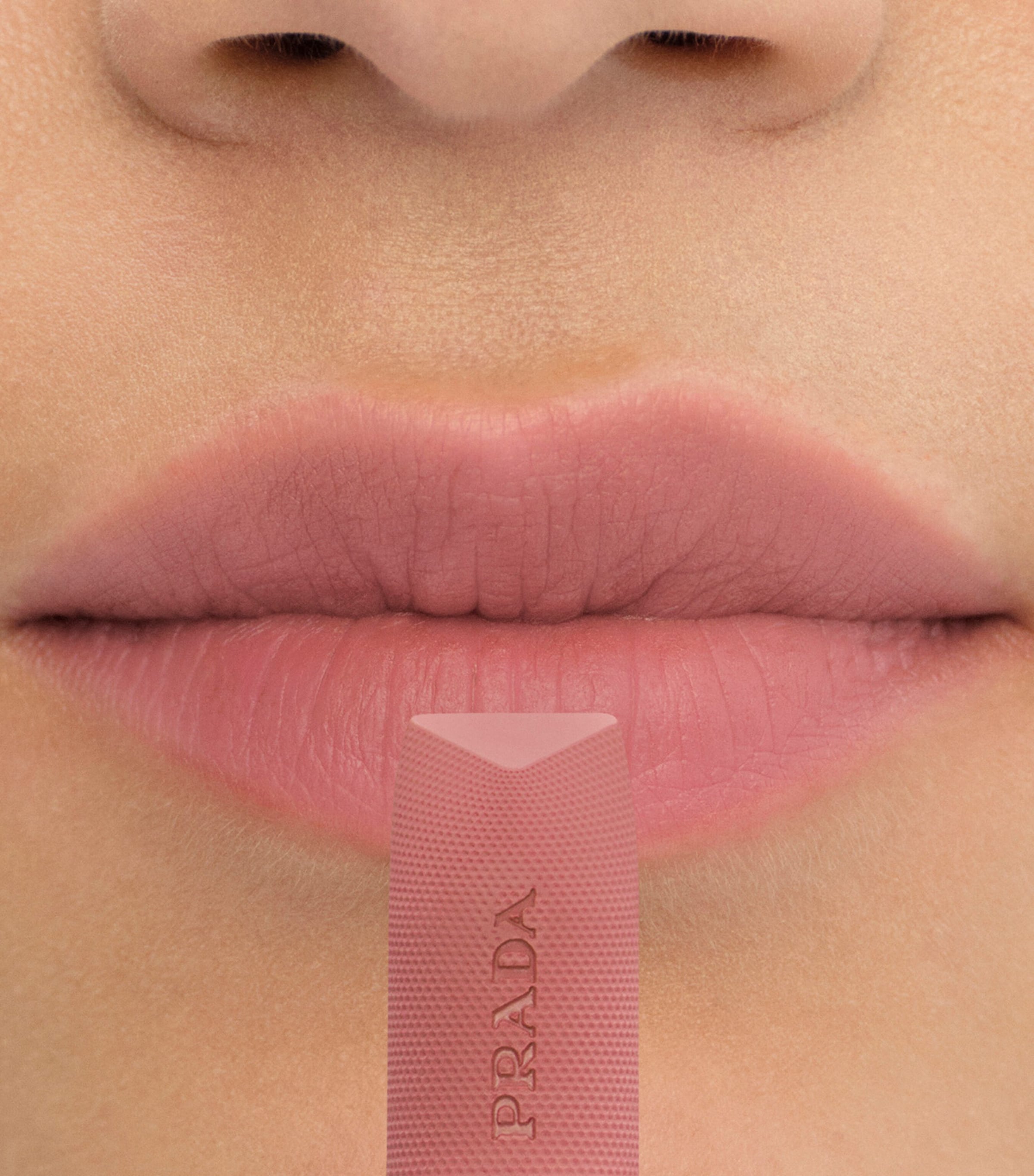 Prada Monochrome Hyper Matte Lipstick - Refill P158 Image 4
