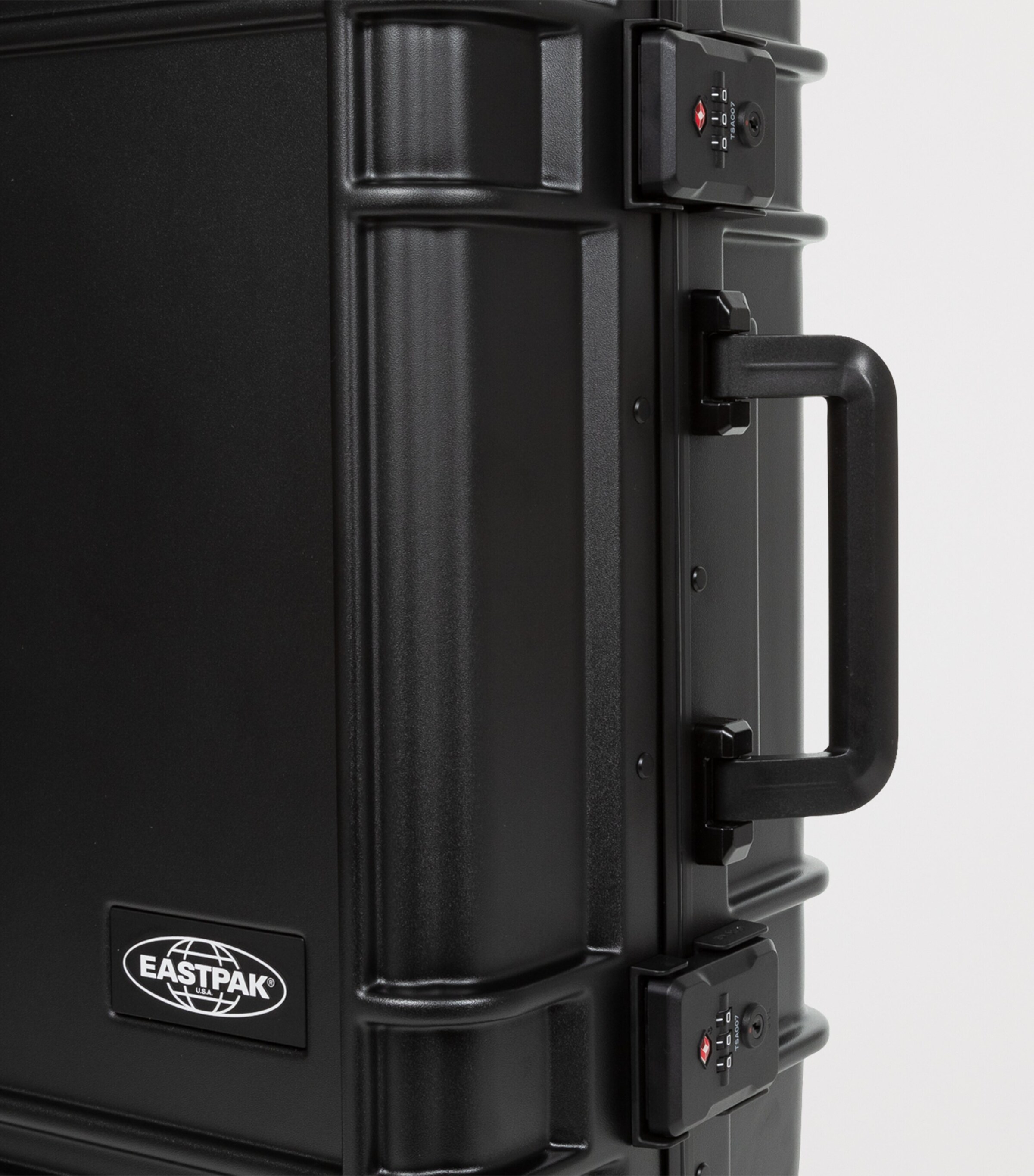 Eastpak Resist'r Cabin Suitcase (55cm) Black Image 4