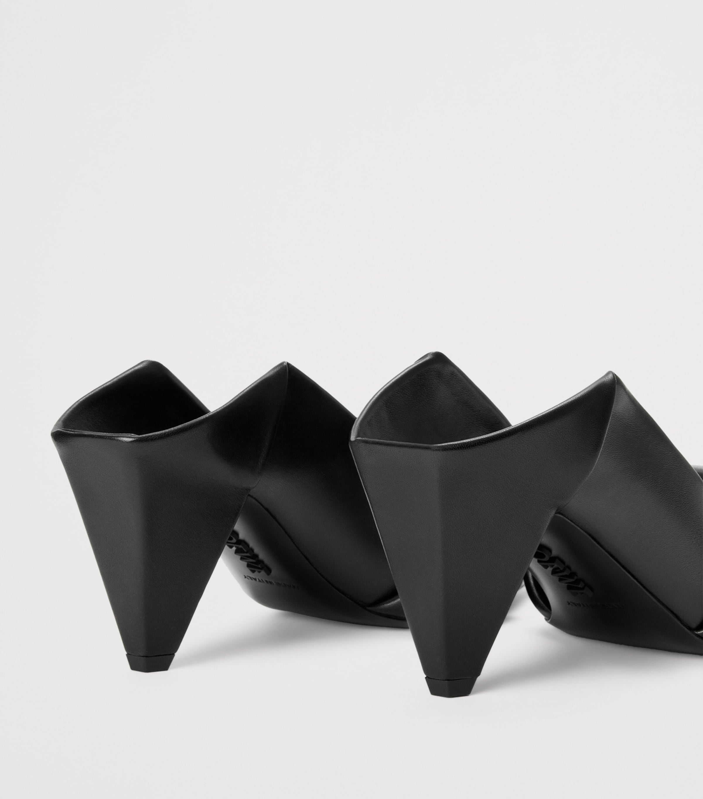 LOEWE Leather Origami Flap Back Pumps 70 Black Image 5