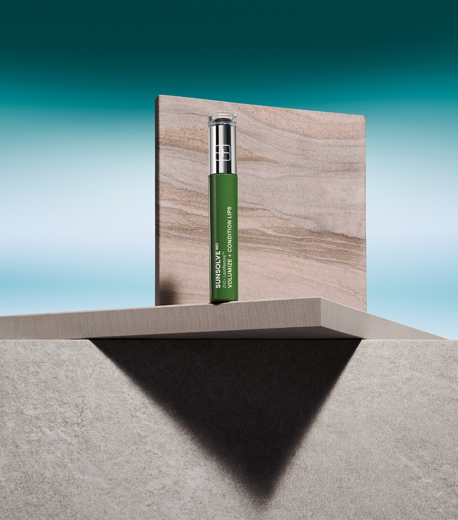 Volumize + Condition Lips SPF 40 (4.5ml) NO COLOUR Image 4