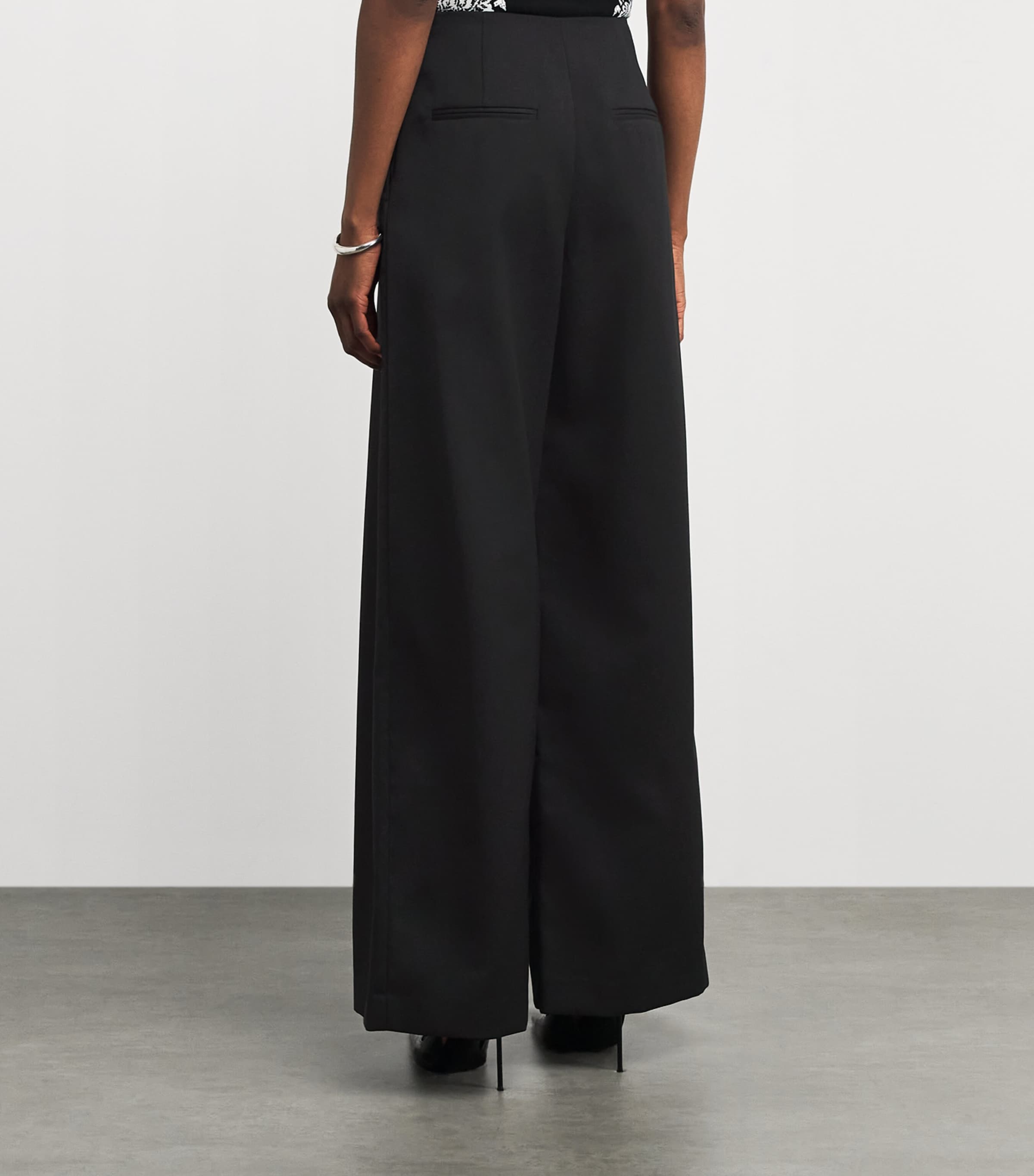 Pleated Wide-Leg Trousers BLACK Image 4
