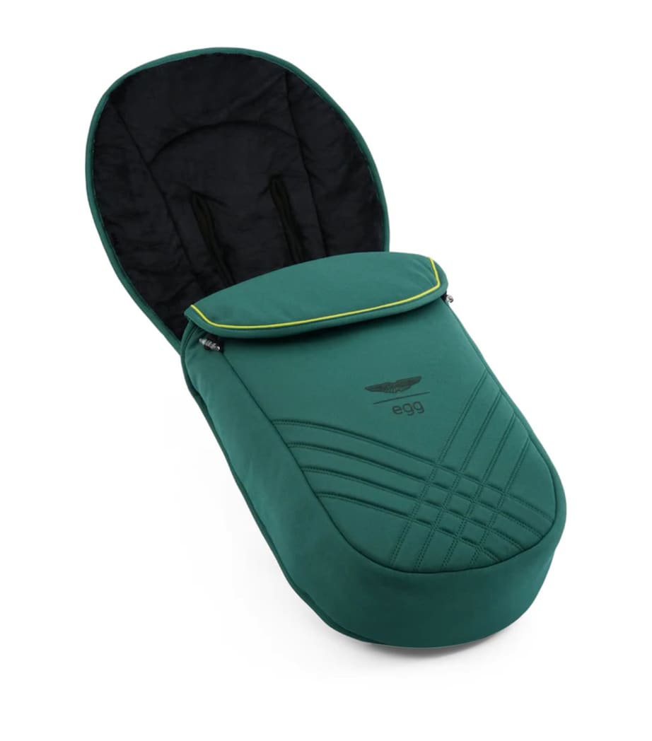 x Aston Martin egg3 Snuggle Bundle PERFORMANCE GREEN Image 12