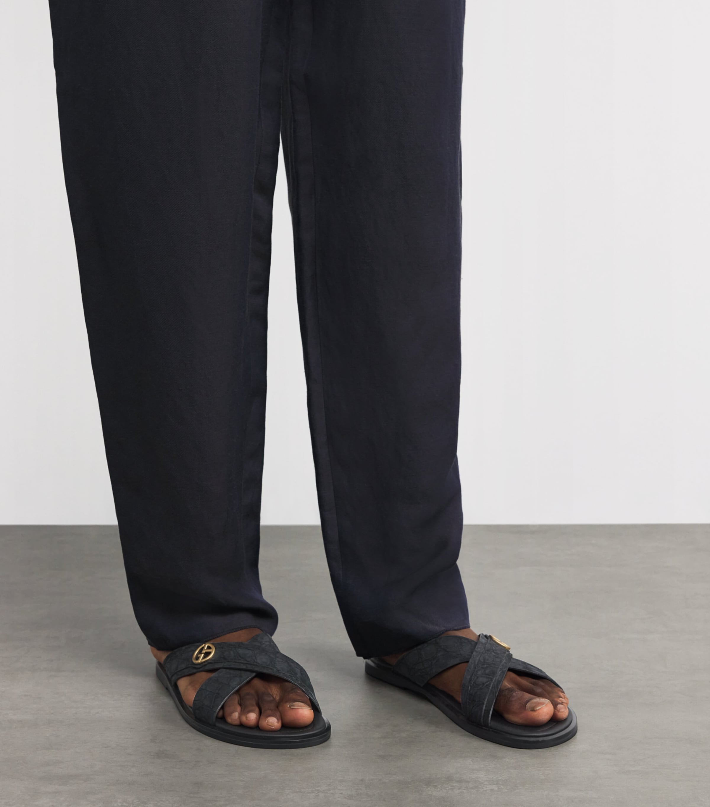VIP【関税送料無料】希少 Giorgio Armani Cross Sandals Giorgio Armani Black Criss-Crossing Sandals Giorgio Armani